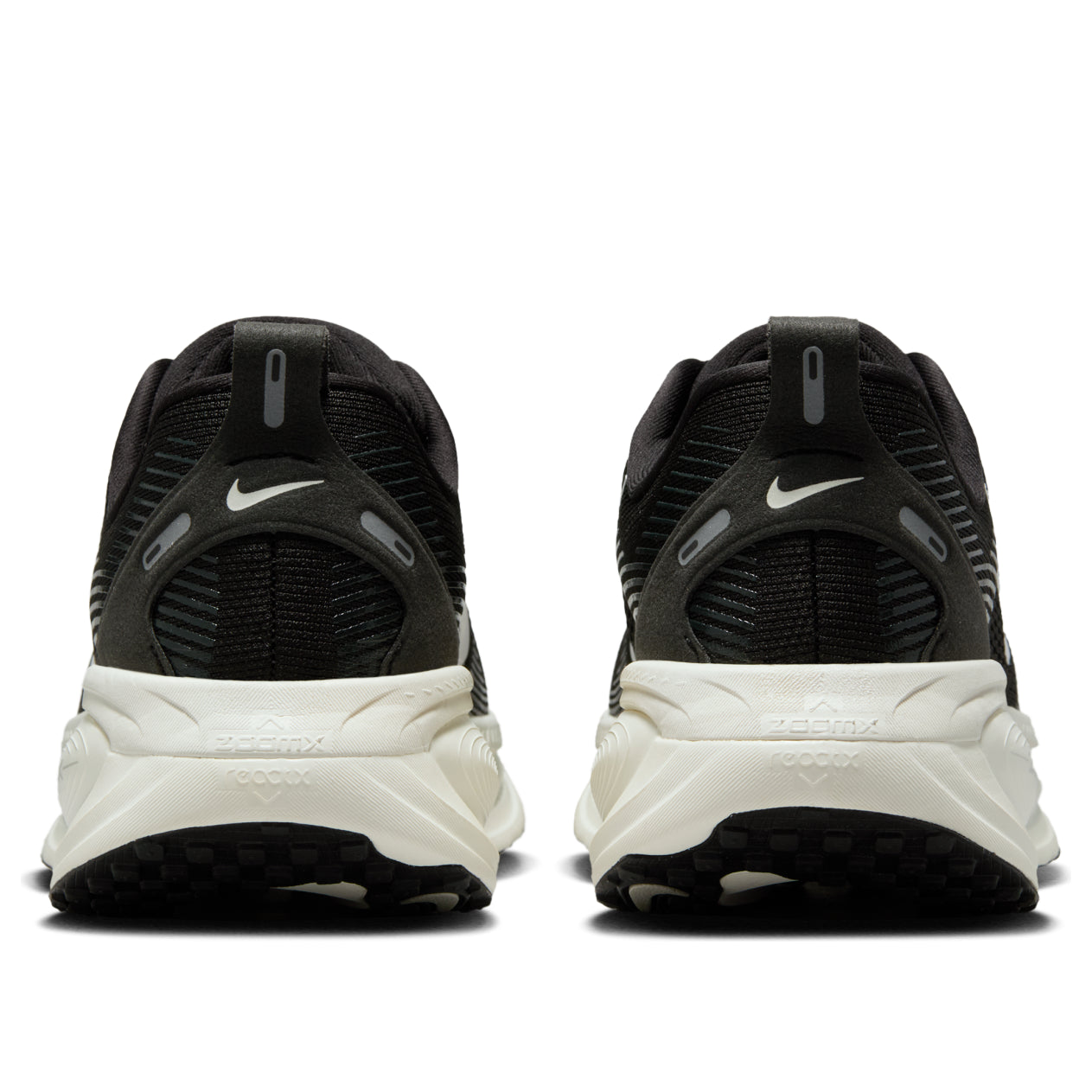 (WMNS) Nike Air Zoom Vomero 18 'Black & Coconut Milk' HM6804-005