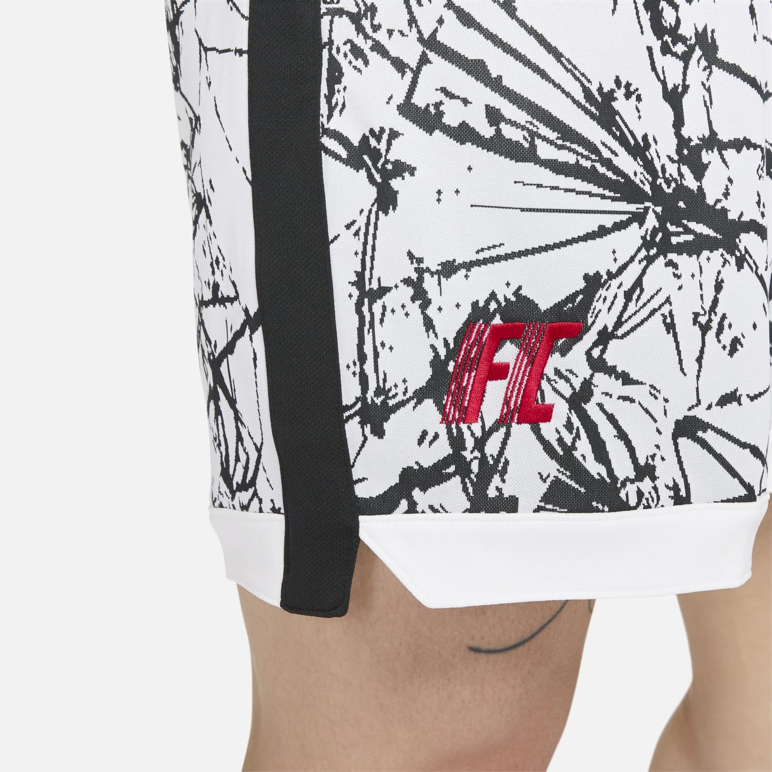 Nike Dri-FIT F.C. 5 Inch Shorts 'White Black' DV9762-100