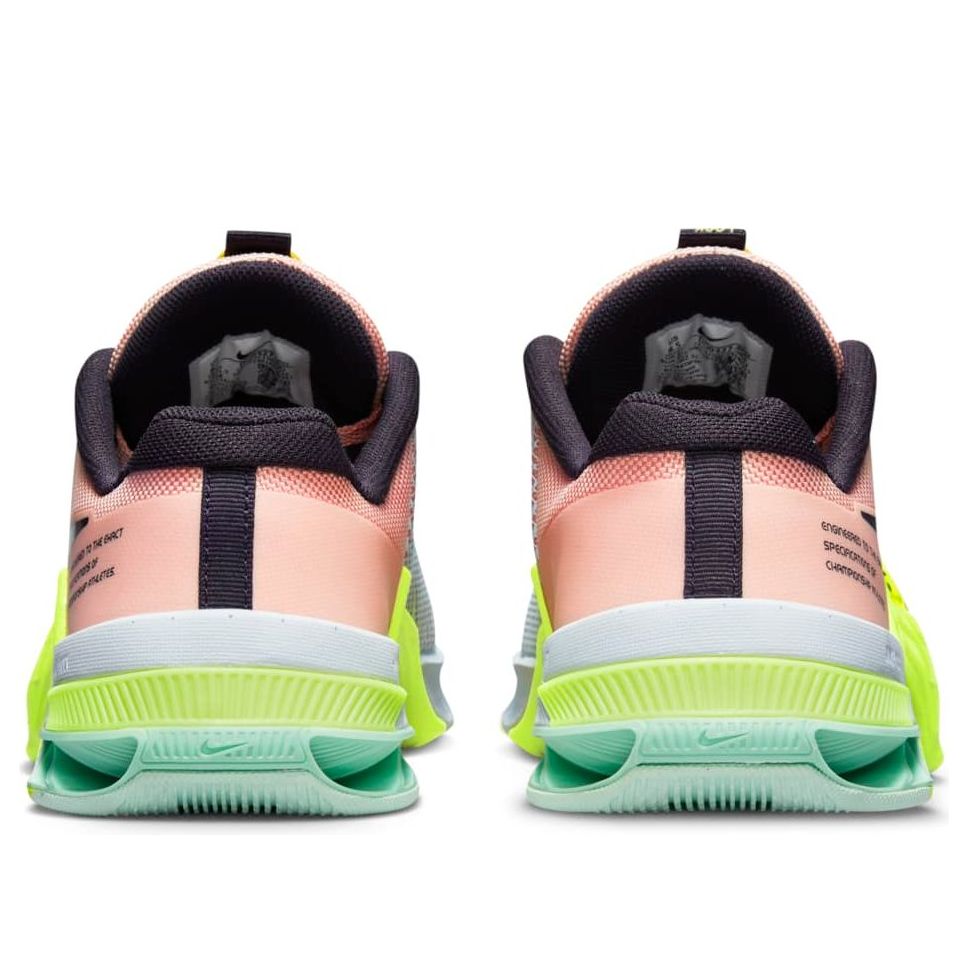 (WMNS) Nike Metcon 8 'Arctic Orange Volt' DO9327-800