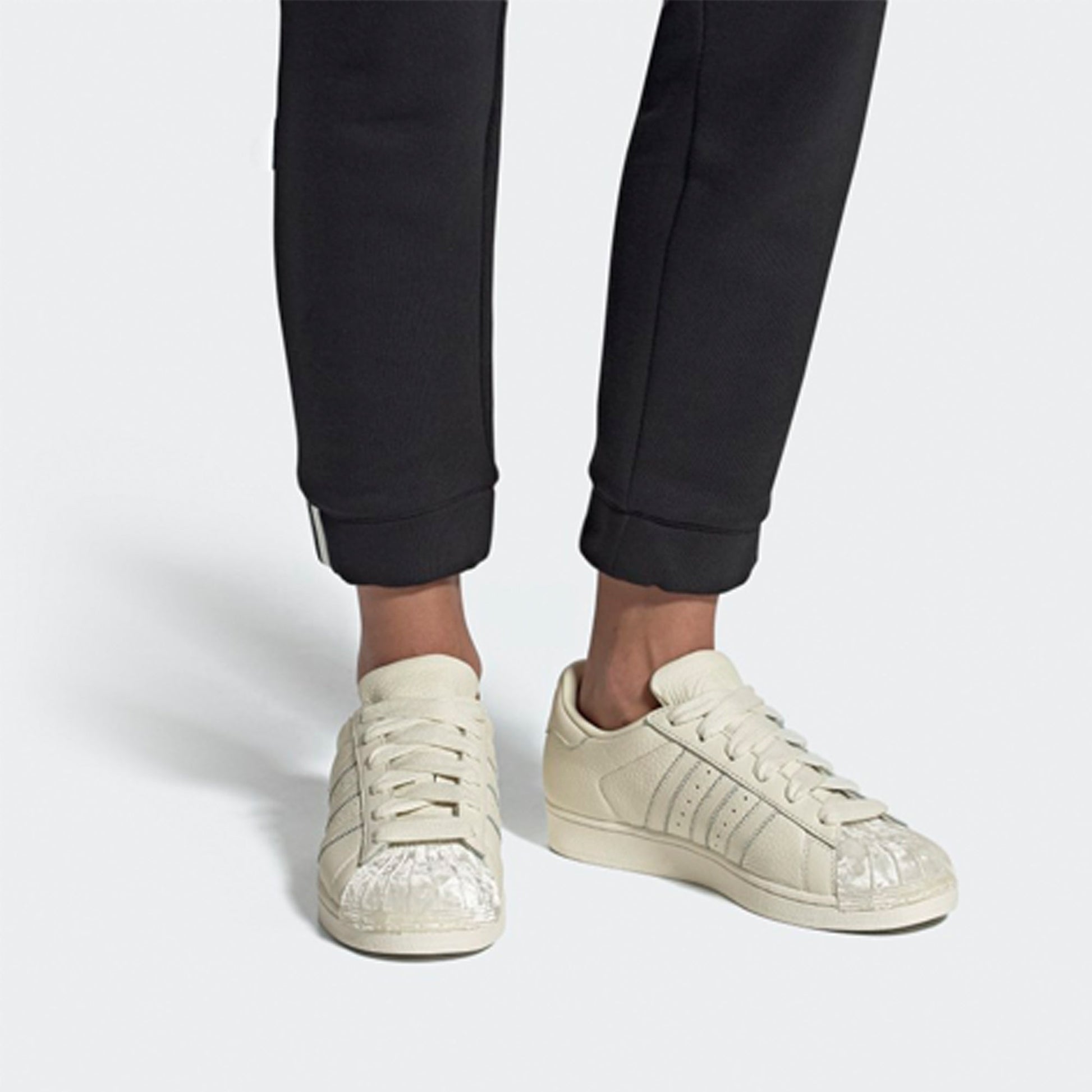 (WMNS) adidas Superstar 'Tonal Off White' CG6010