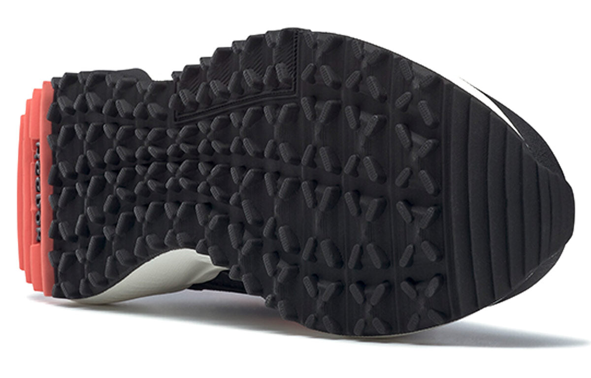 (WMNS) Reebok Lavante Terrain 'Black Ceramic Pink' FX1420