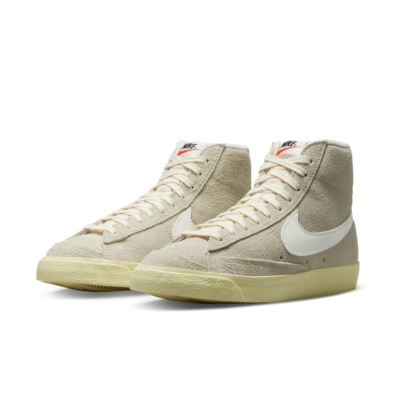 (WMNS) Nike Blazer Mid '77 Vintage 'Light Bone Alabaster' DV7006-001