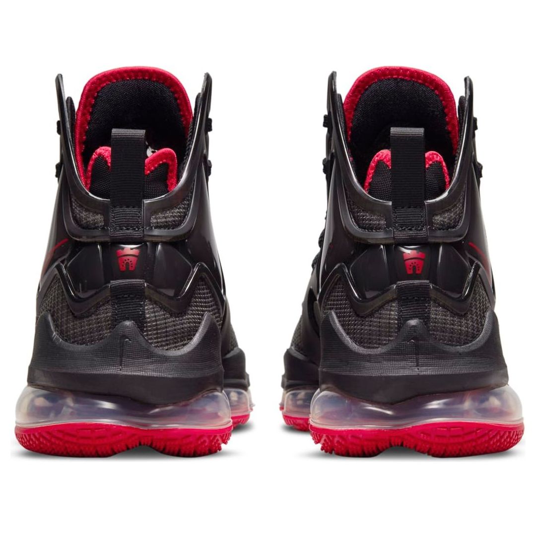Nike LeBron 19 'Bred' CZ0203-001