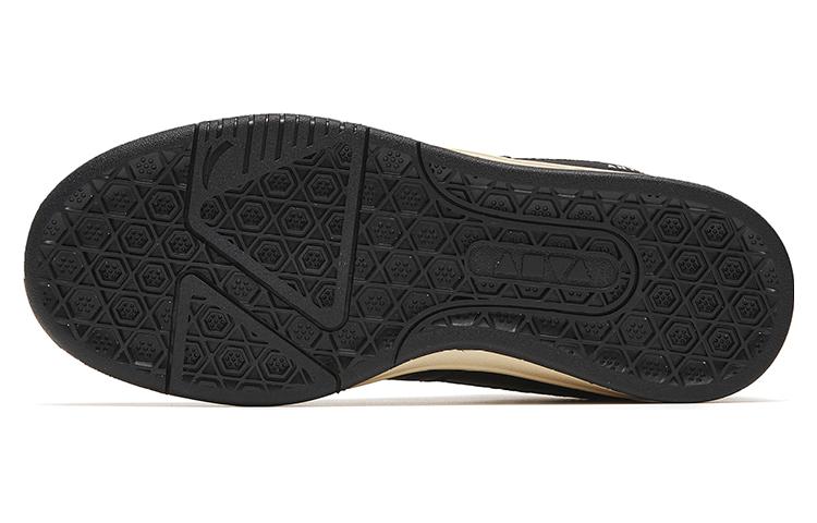 (WMNS) ANTA Lifestyle Low 'Black White' 122248026-1