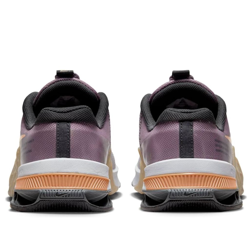 (WMNS) Nike Metcon 8 Premium 'Purple Smoke Metallic Copper' DQ4681-500