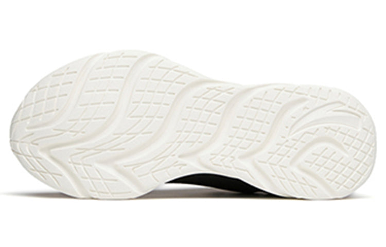 (WMNS) ANTA Running Series Sneakers 'Black Mesh White' 122145571-9