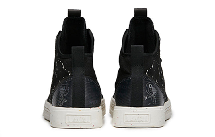 ANTA x Snoopy Skateboarding Series Sneakers 'Black White' 912138601-1