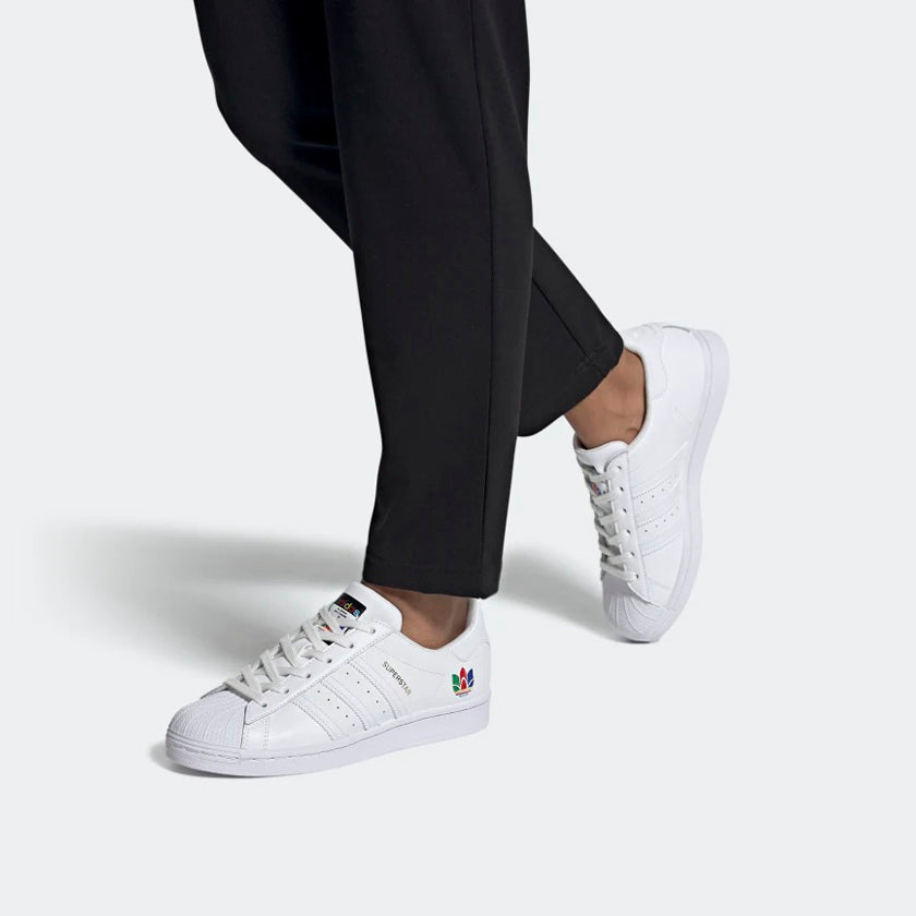 (WMNS) adidas Superstar 'White Real Magenta' FW3694