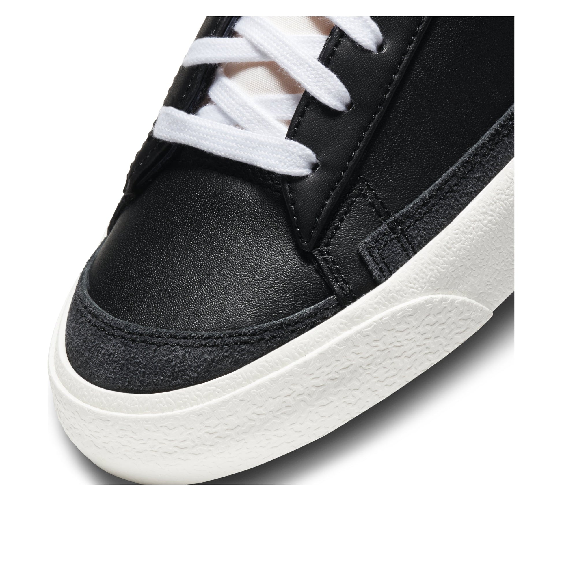 Nike Blazer Low '77 Vintage 'Black White' DA6364-001