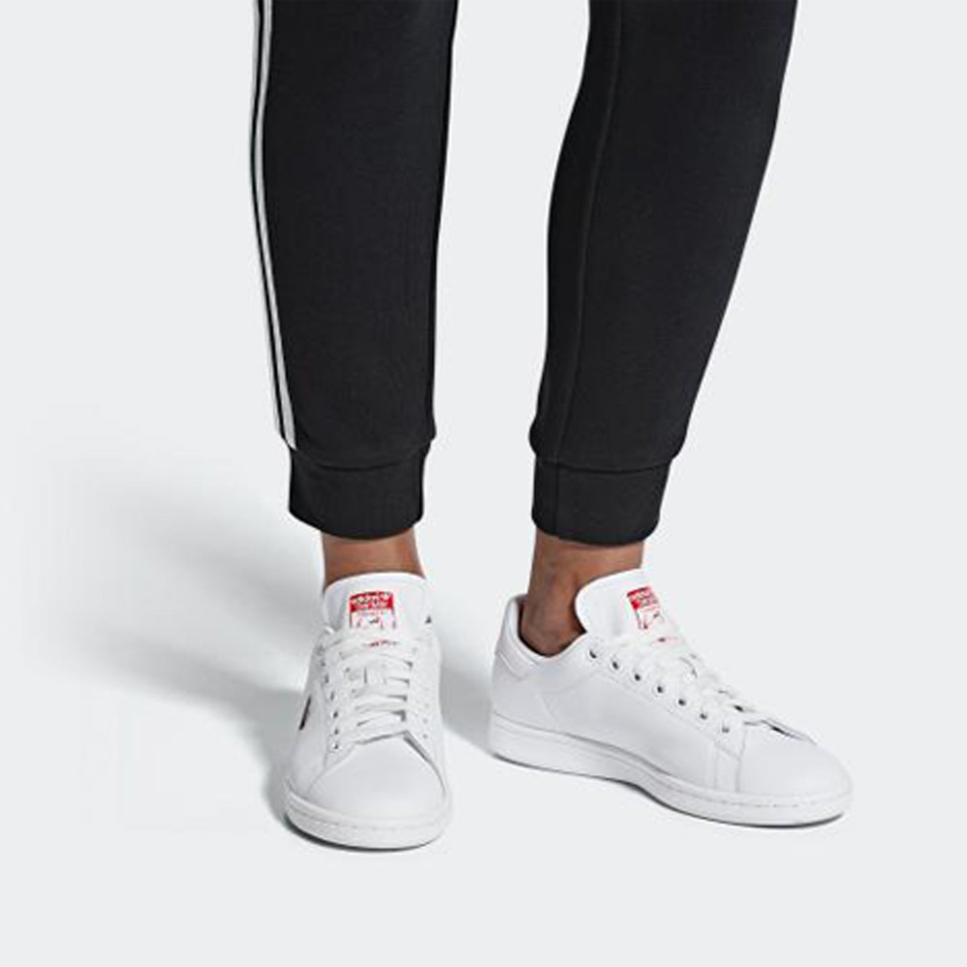 (WMNS) adidas Stan Smith 'Valentine's Day' G27893