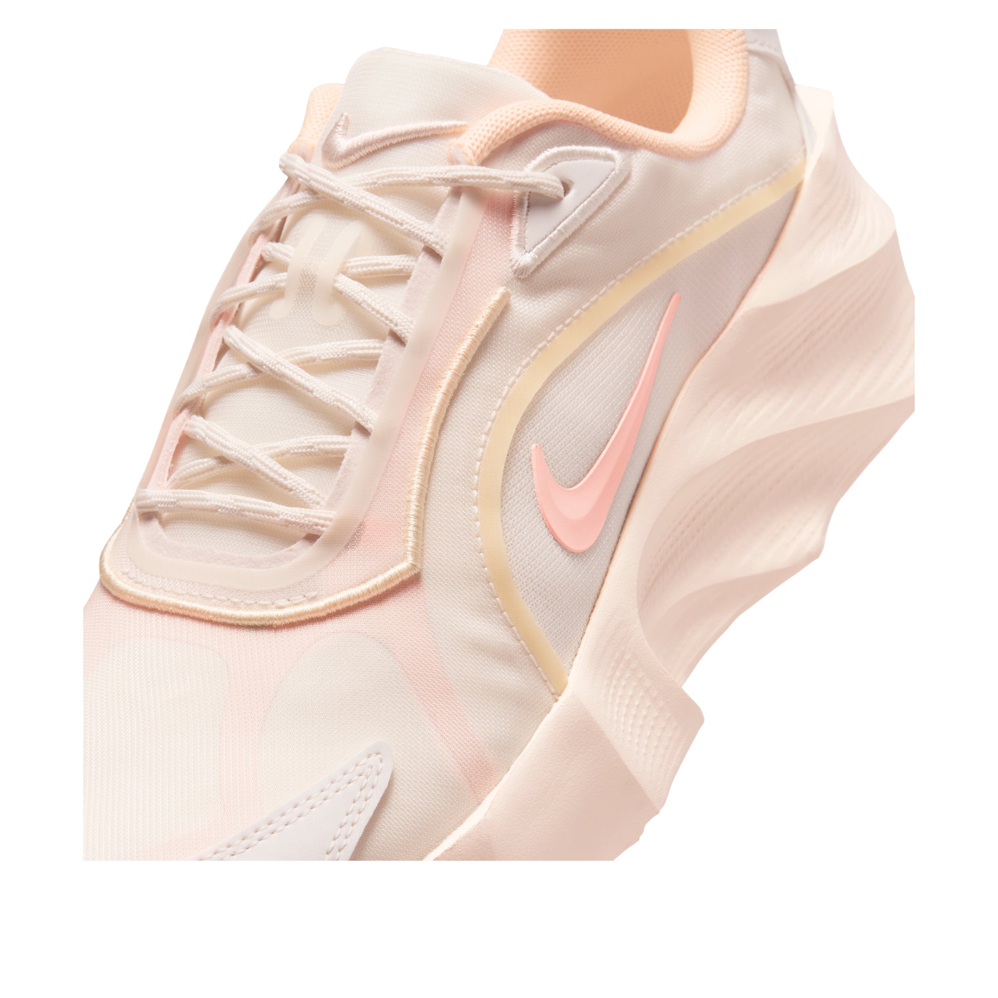(WMNS) Nike Aura Edge 'Chalk Ice Peach Orange Pulse' HQ7025-104