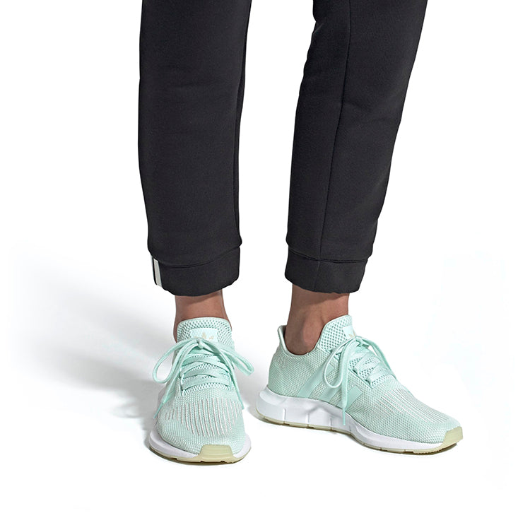 (WMNS) adidas SWIFT Run W CG6131