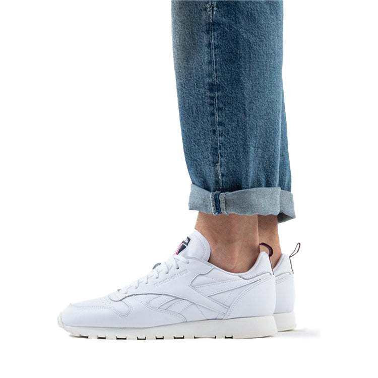 Reebok Classic Leather 'White Navy' FW7796
