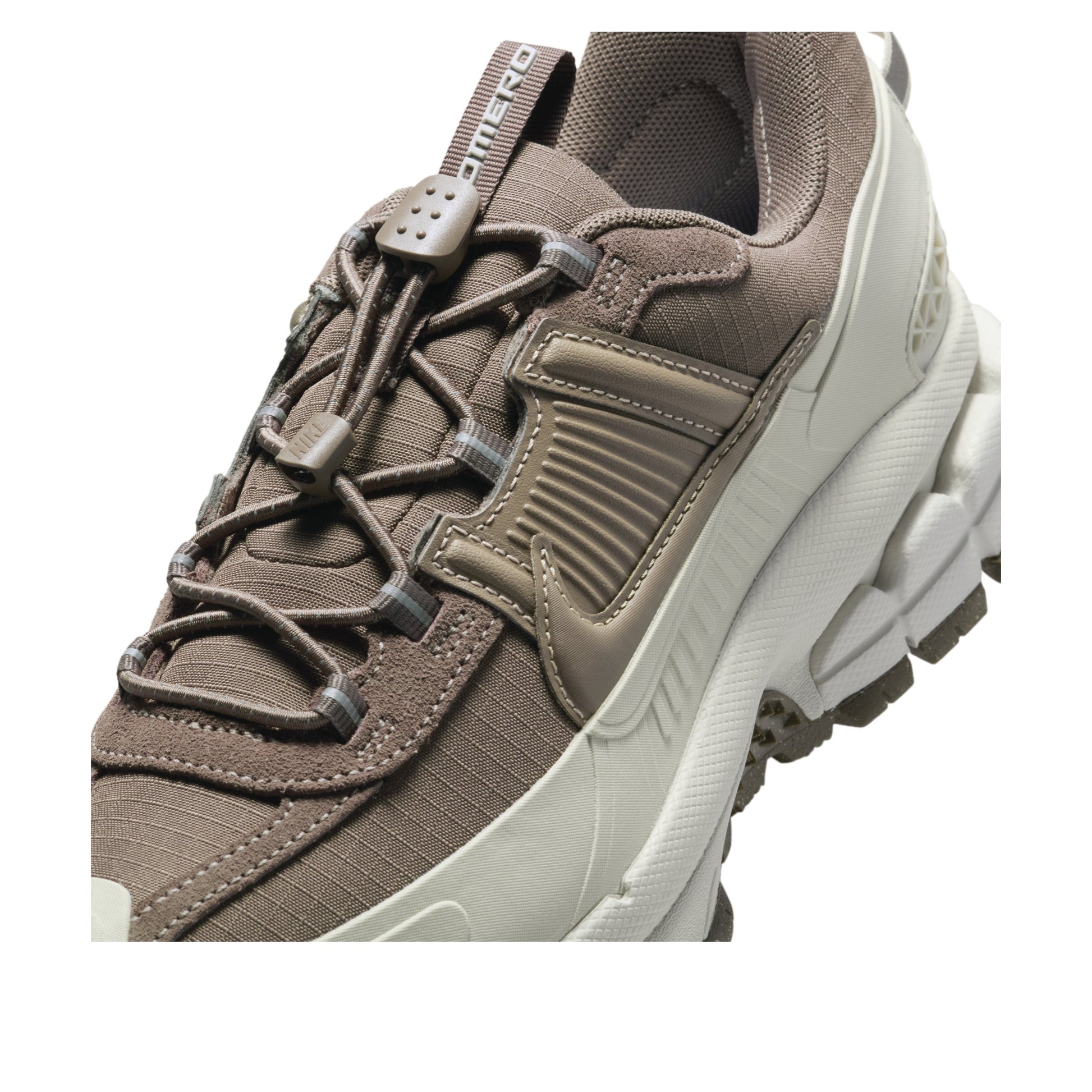 (WMNS) Nike Air Zoom Vomero Roam 'Light Bone Mink Brown' HQ2181-006