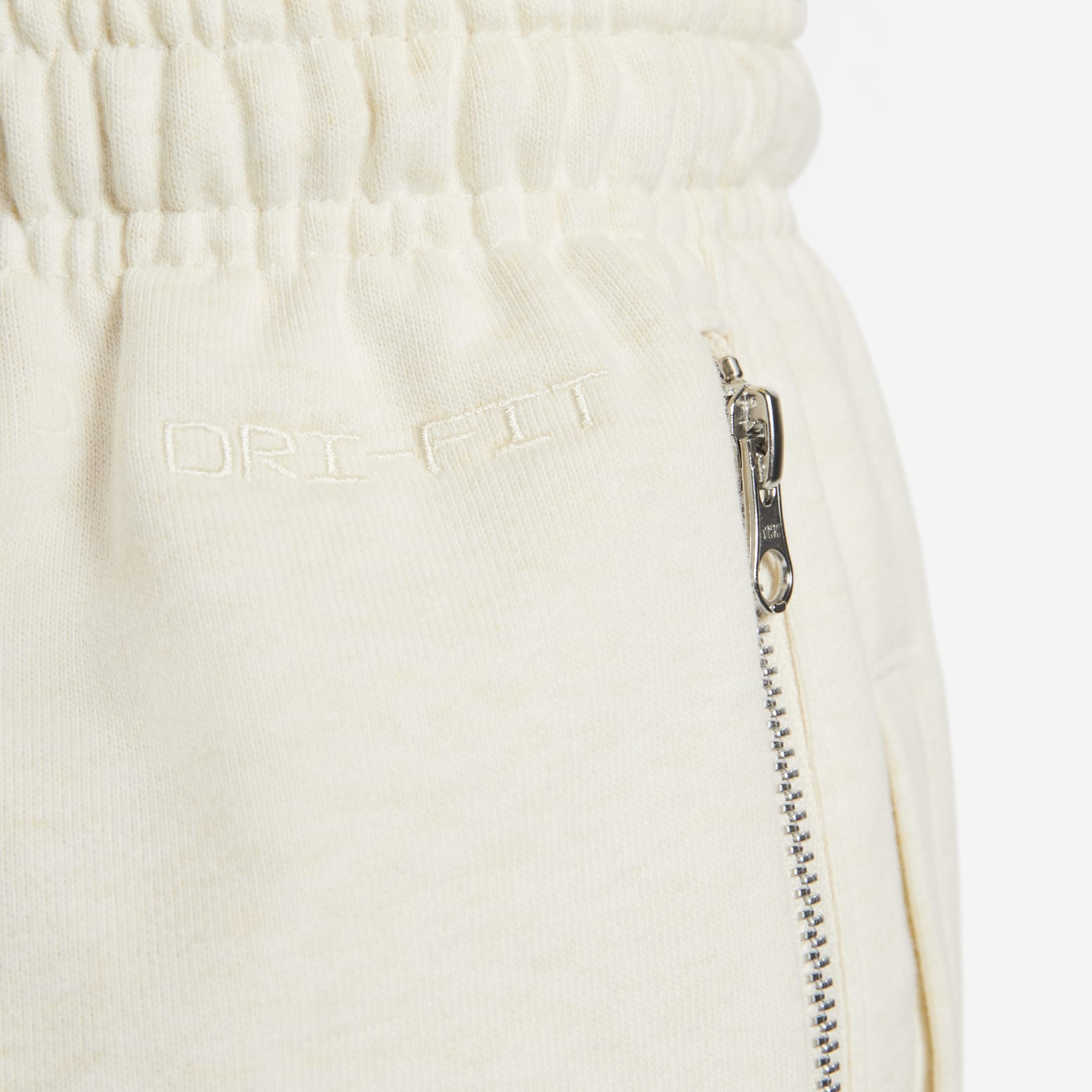 Nike Standard Issue Shorts 'White' DQ5713-027
