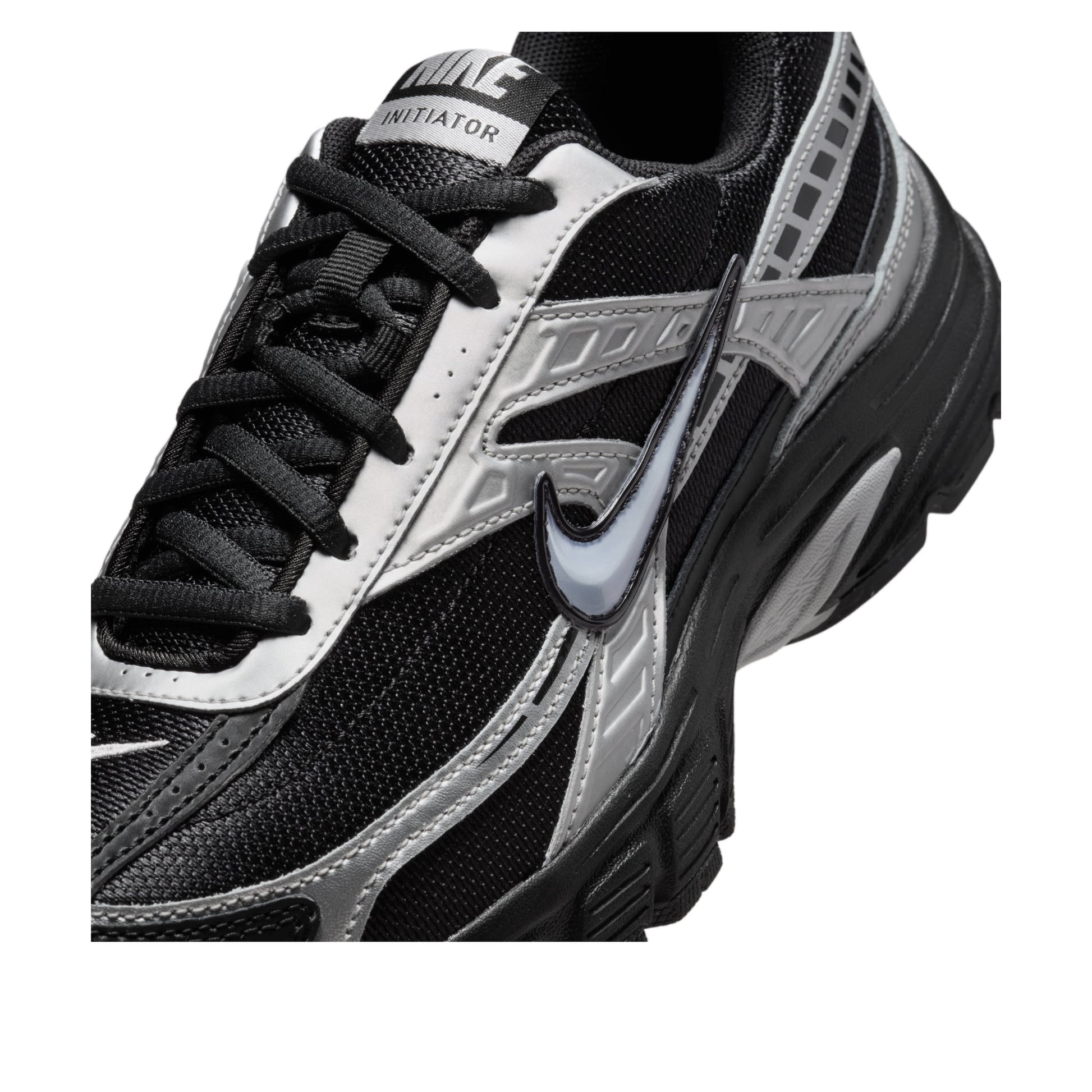 (WMNS) Nike Initiator 'Black Metallic Silver Wolf Grey' IO7597-001