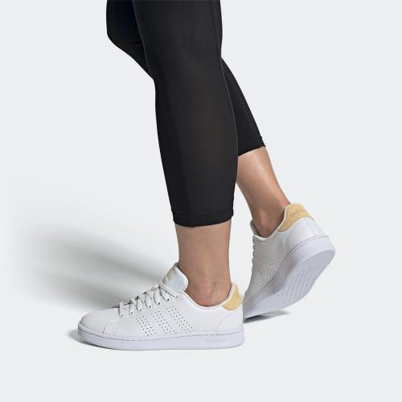 (WMNS) adidas Advantage 'White Orange Tint' FW0970