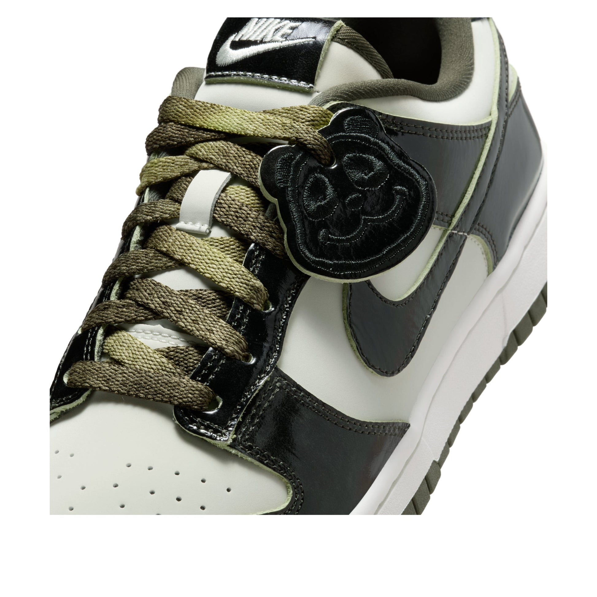 (WMNS) Nike Dunk Low 'Panda Sea Glass' HQ1918-001