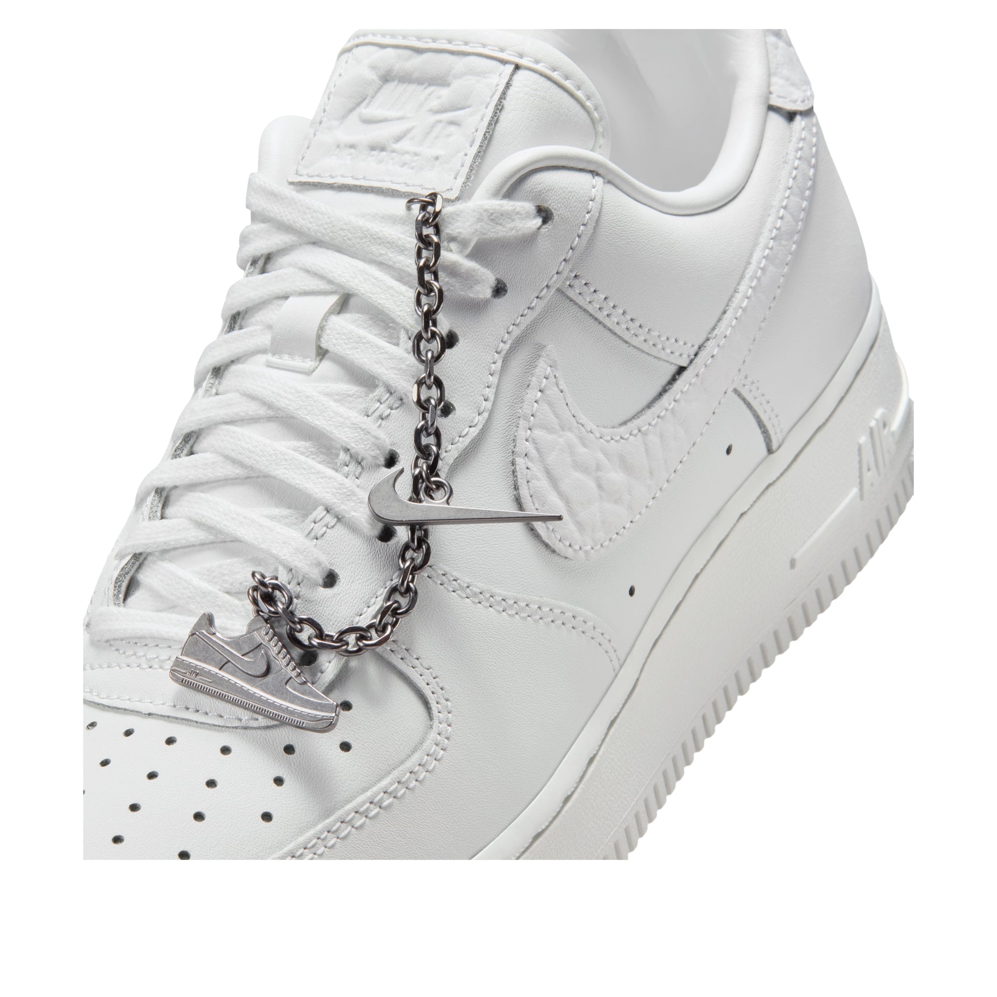 (WMNS) Nike Air Force 1 '07 Low 'Summit White White Metallic Silver' IM6485-121