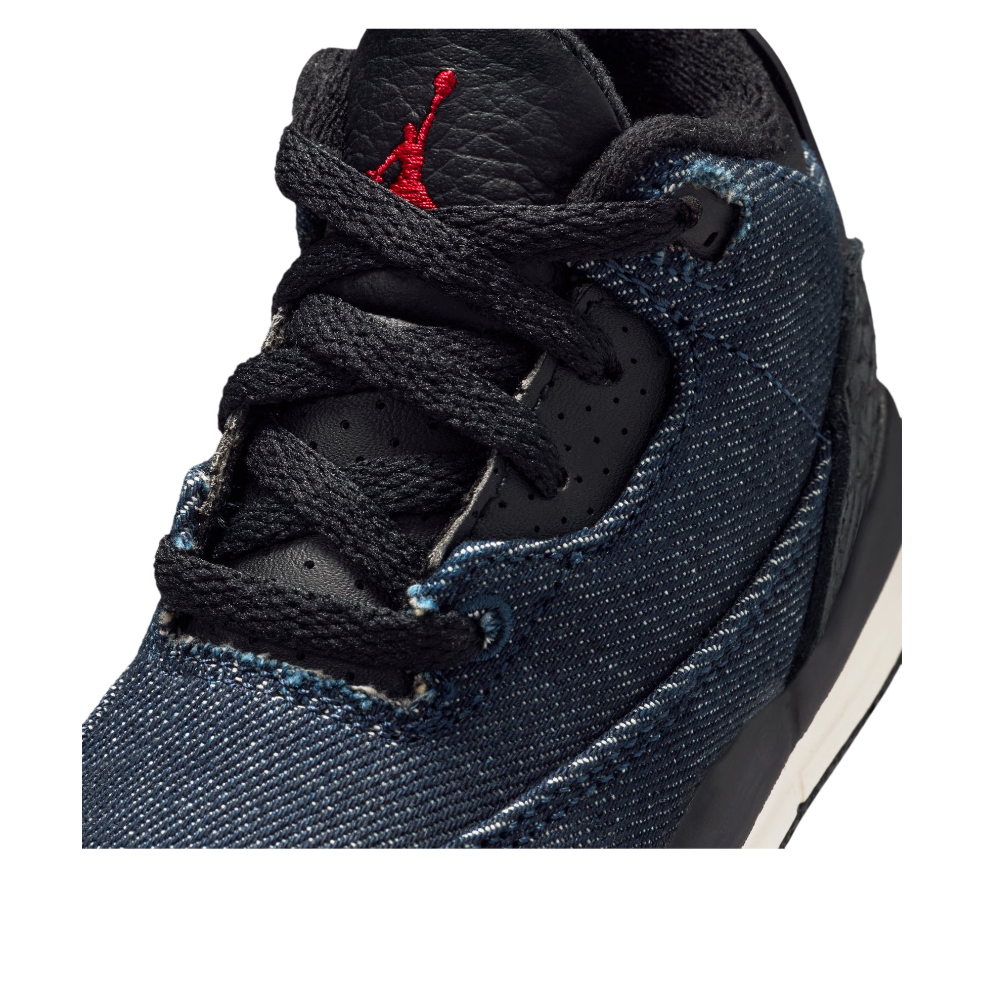 (TD) Air Jordan 3 Retro x Levi’s 'Indigo' IQ8059-400