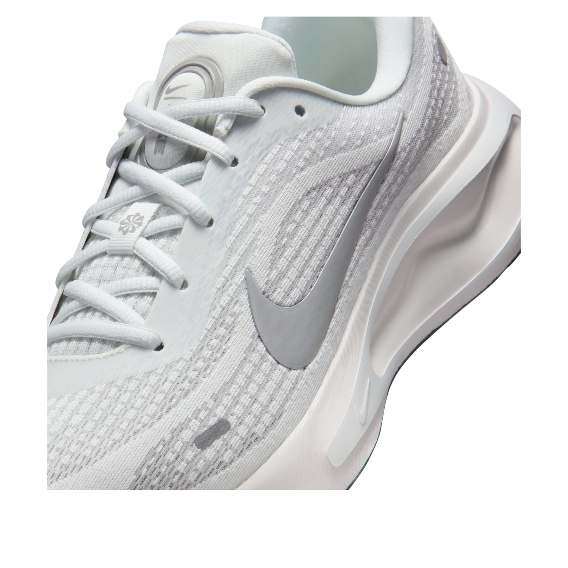 Nike Journey Run 'Summit White Light Smoke Gray' FN0228-107