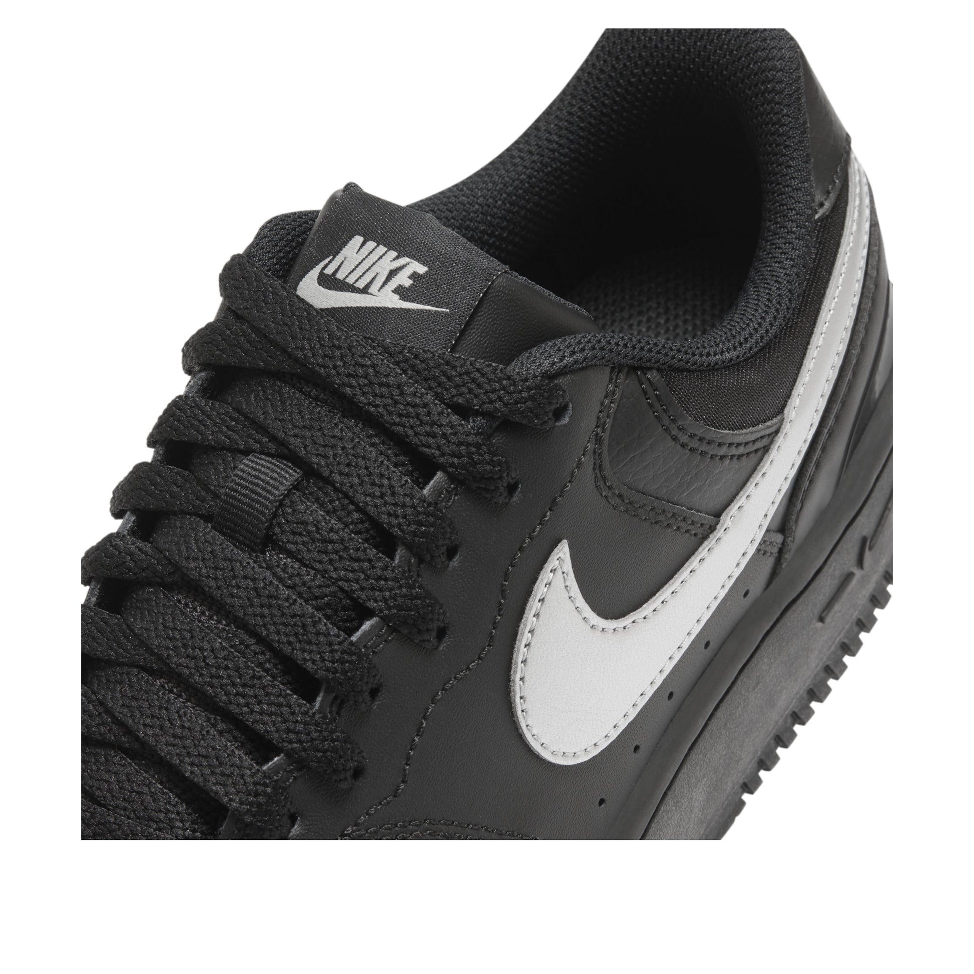 (WMNS) Nike Gamma Force 'Black Silver' HQ1674-001