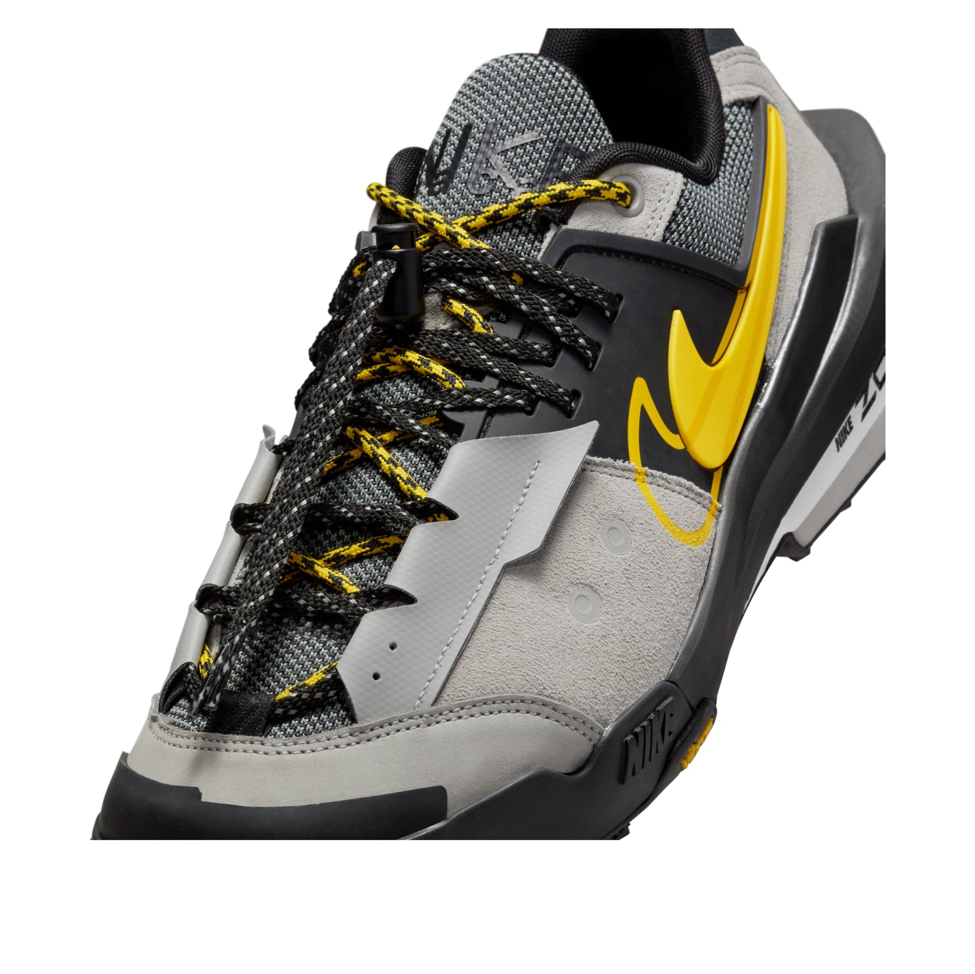 Nike x Sacai Zegamadome SP 'Cream Black Yellow' HQ8618-002