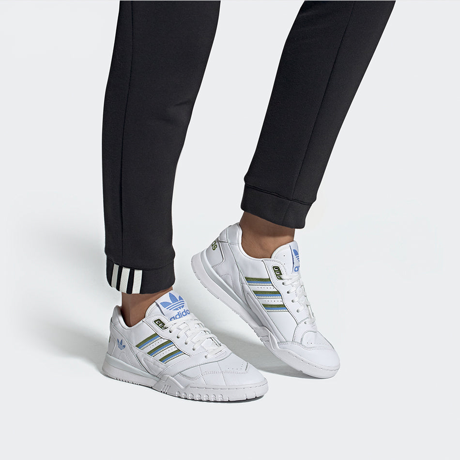 (WMNS) adidas originals A.R. TRAINER 'White Blue' EE5409