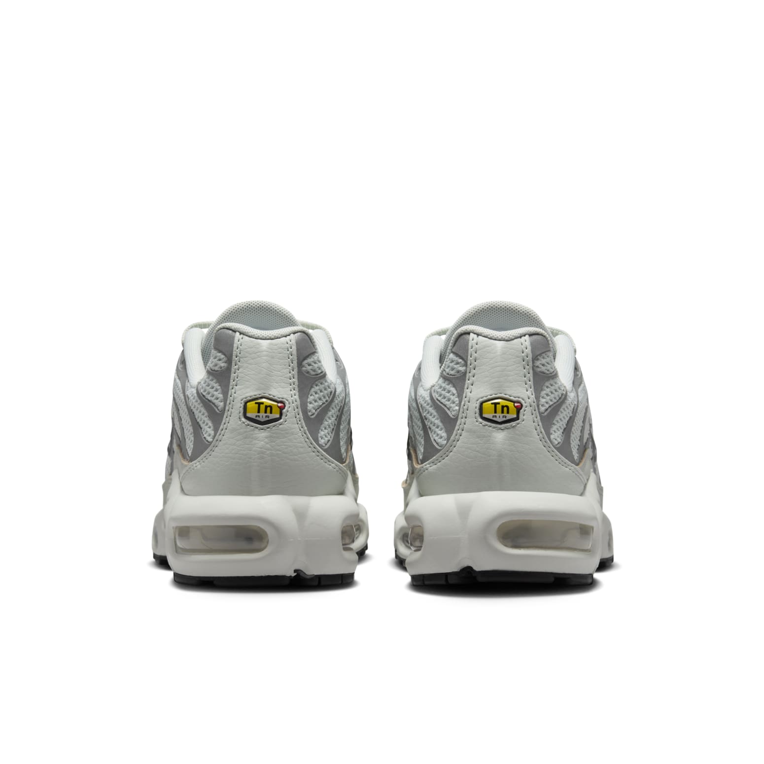 (WMNS) Nike Air Max Plus 'Light Silver' FV8480-002