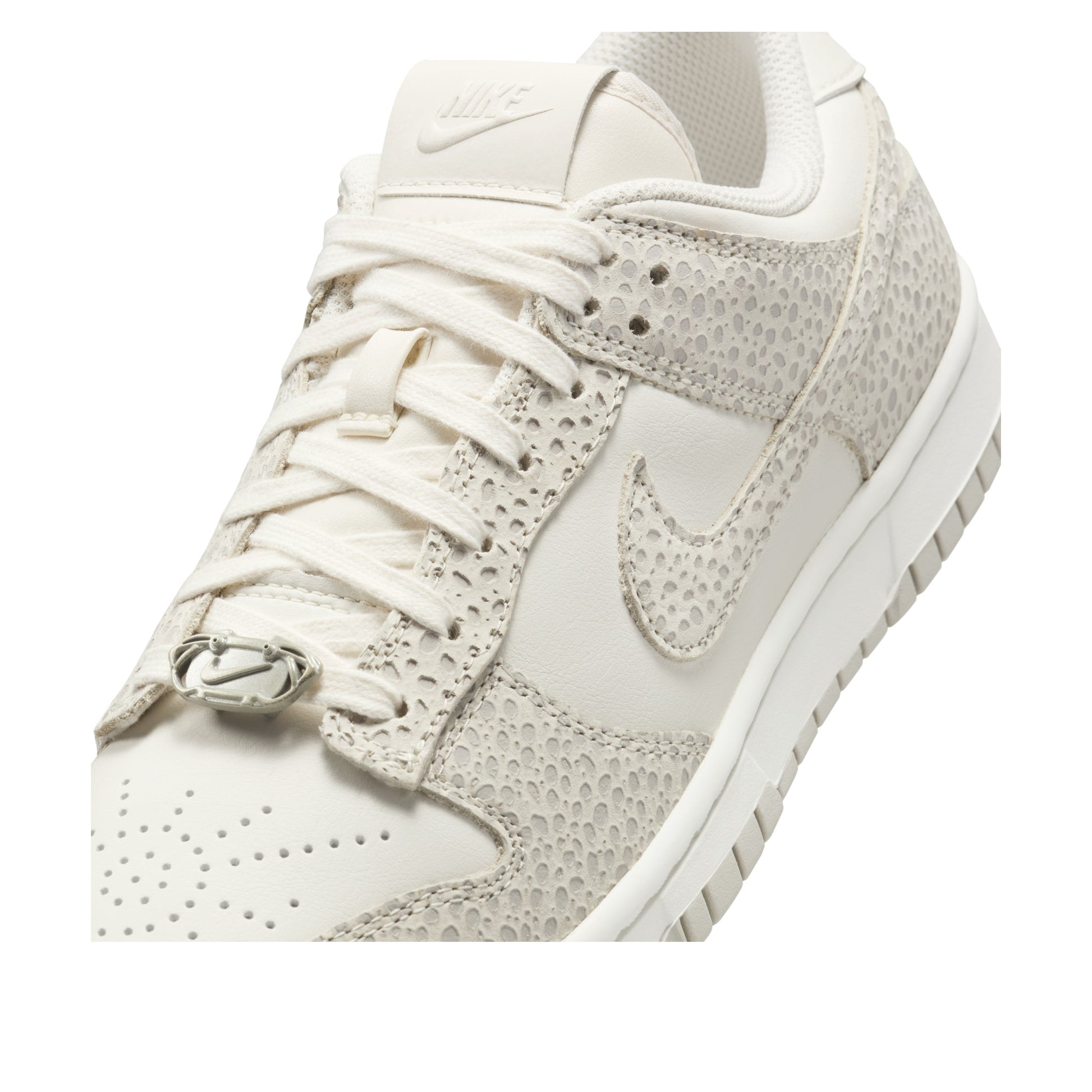 (WMNS) Nike Dunk Low Safari 'Light Smoke' FV6516-001