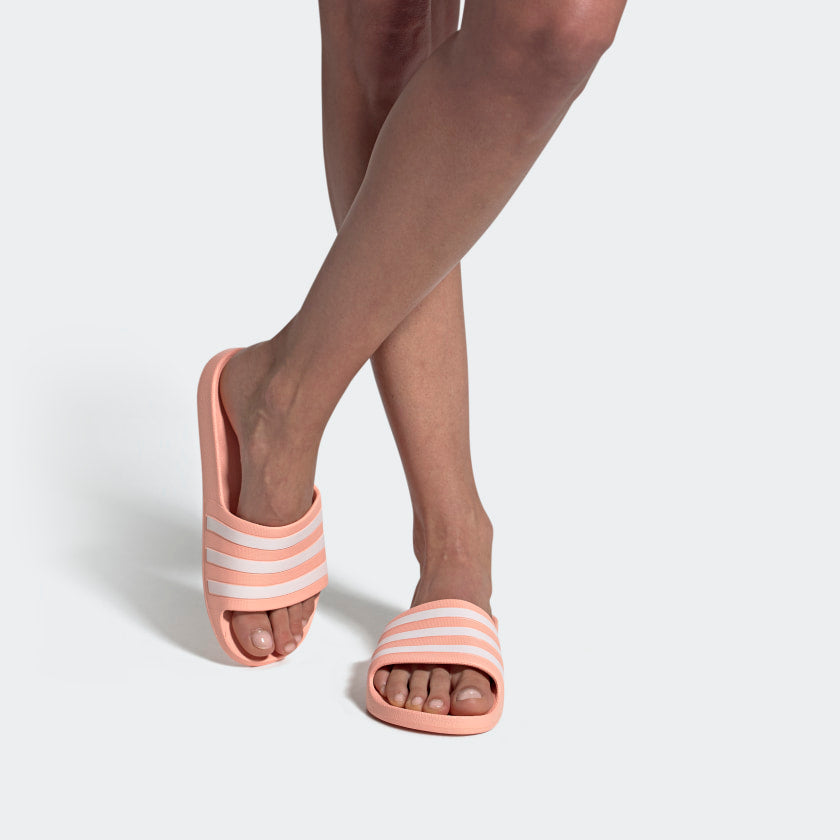 (WMNS) adidas Adilette 'Pink White Aqua' EE7345