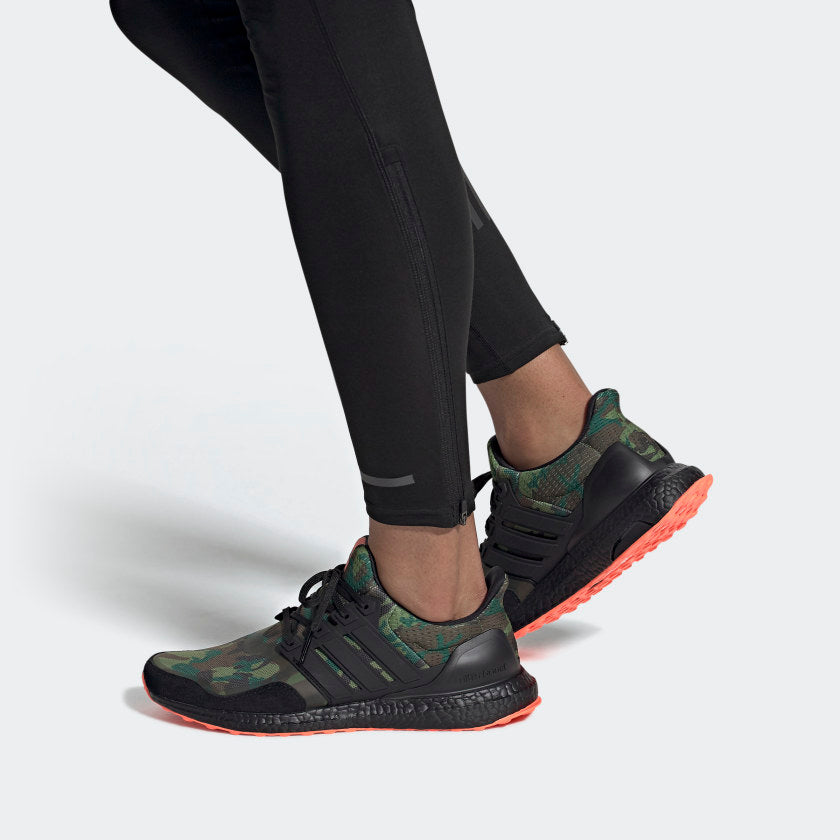 adidas UltraBoost 'Camo' FX8930