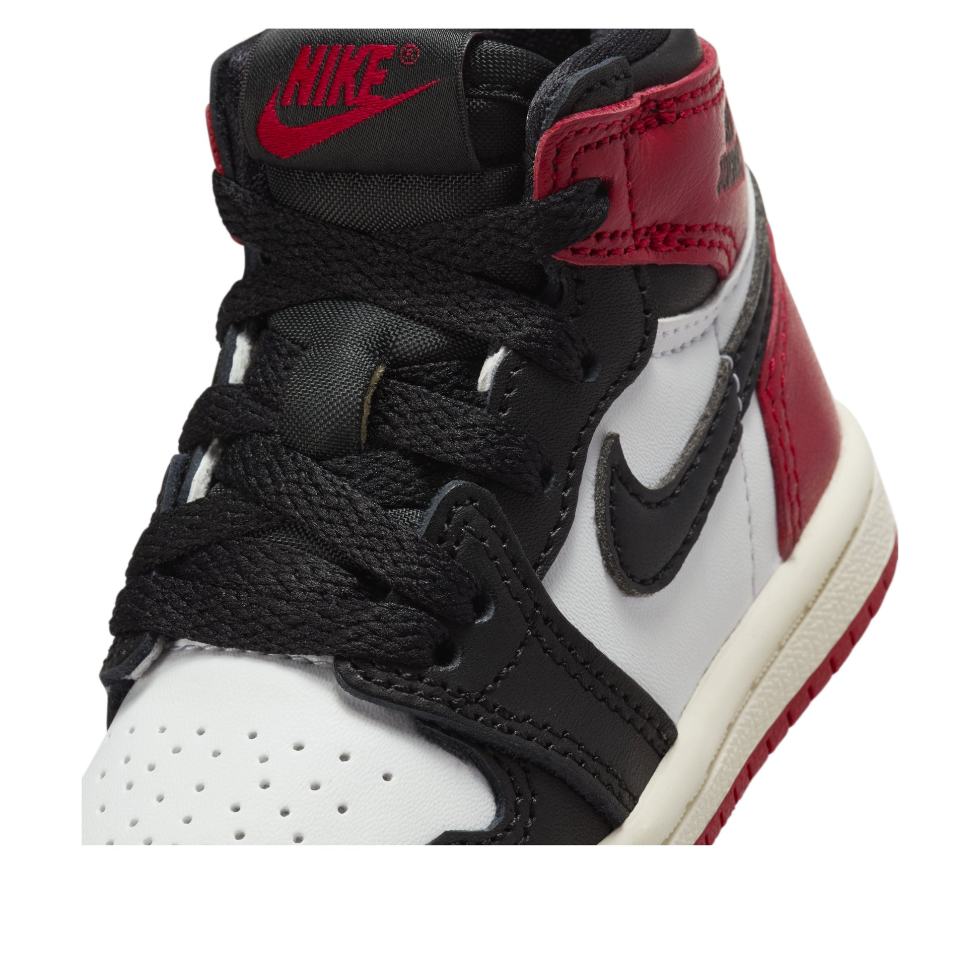 (TD) Air Jordan 1 Retro High OG 'Black Toe Reimagined' FD1413-106