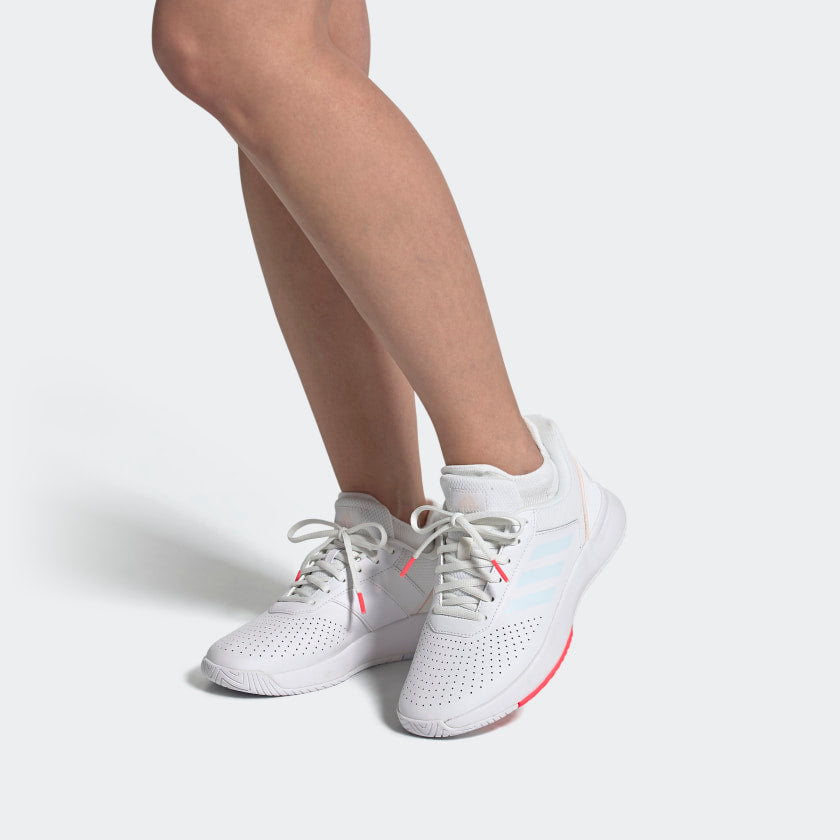 (WMNS) adidas Courtsmash White/Blue FW0644