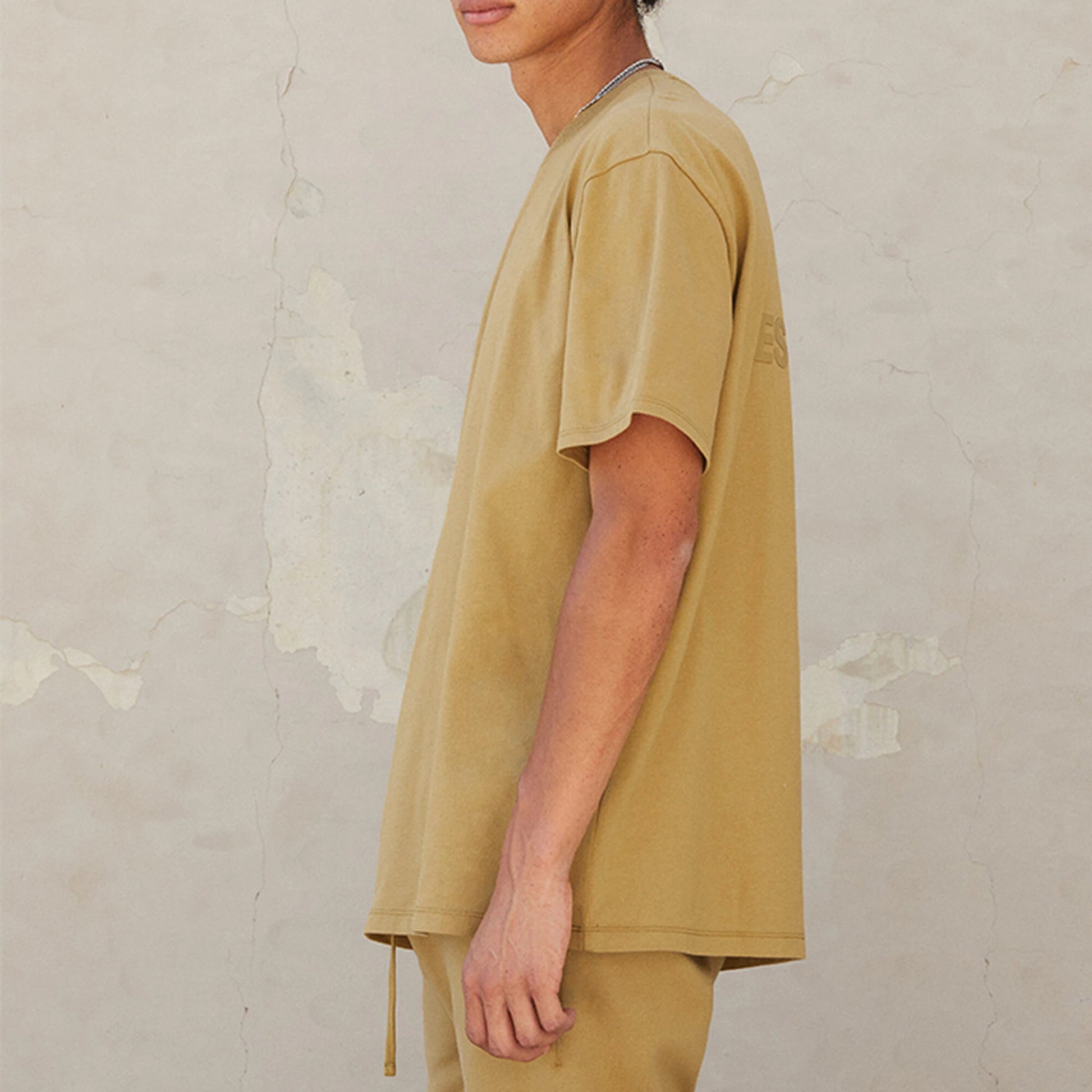 Fear of God Essentials FW21 Logo Tee 'Amber' FOG-FW21-009
