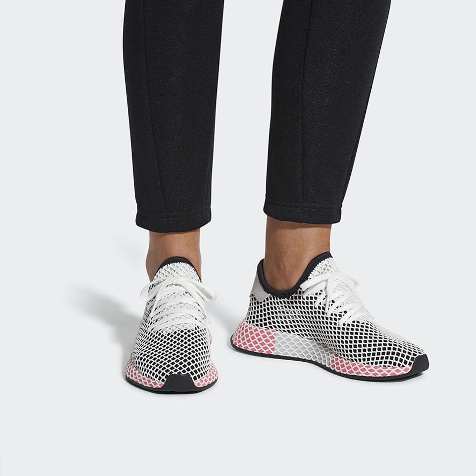 (WMNS) adidas Deerupt 'Black Pink Rose' CQ2909