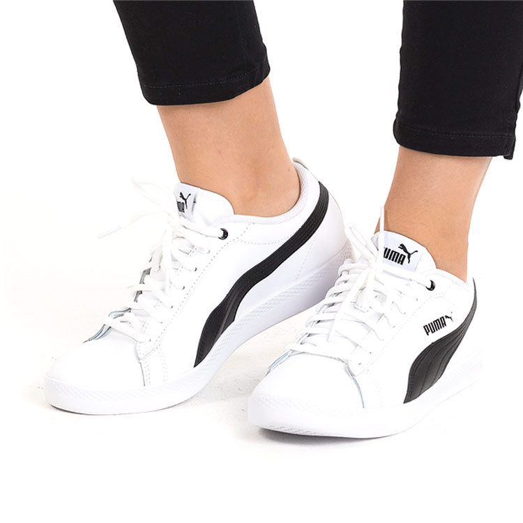 (WMNS) PUMA Smash v2 Leather 'White Black' 365208-01