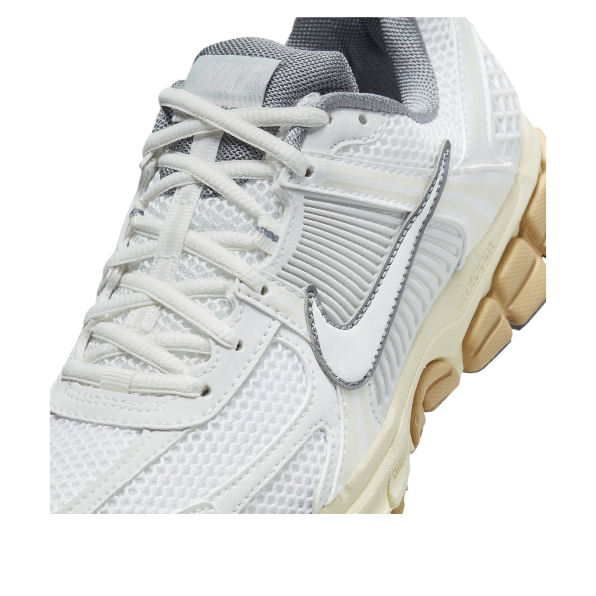(WMNS) Nike Air Zoom Vomero 5 'Summit White Pure Platinum' FJ2028-101