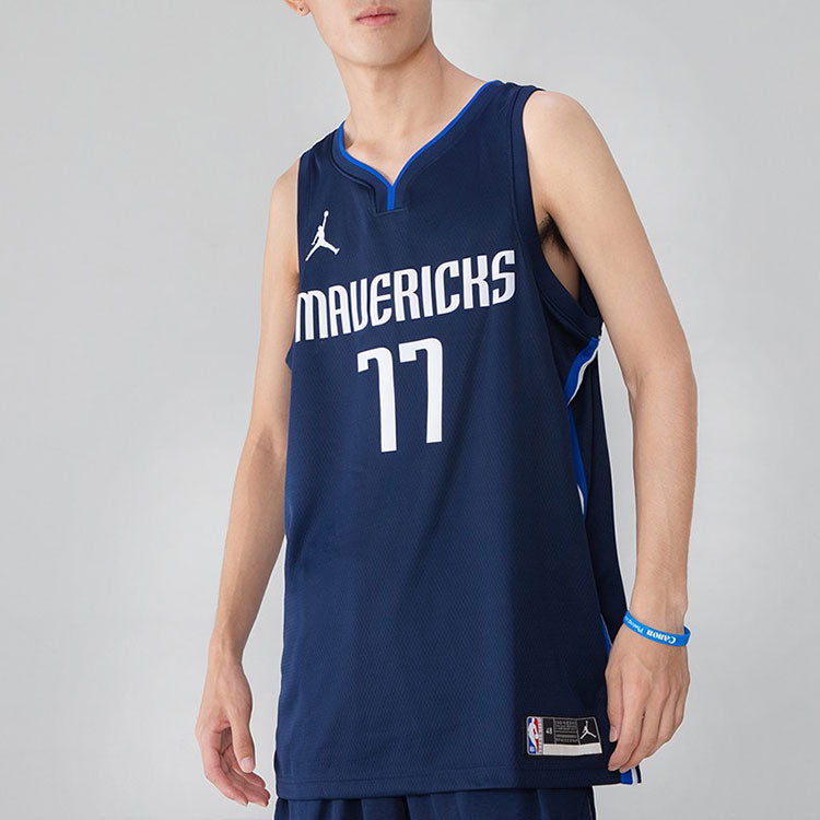 Nike NBA Basketball Jersey SW Fan Edition 20-21 Season Dallas Mavericks Doncic No. 77 Navy Blue Dark blue CV9474-421
