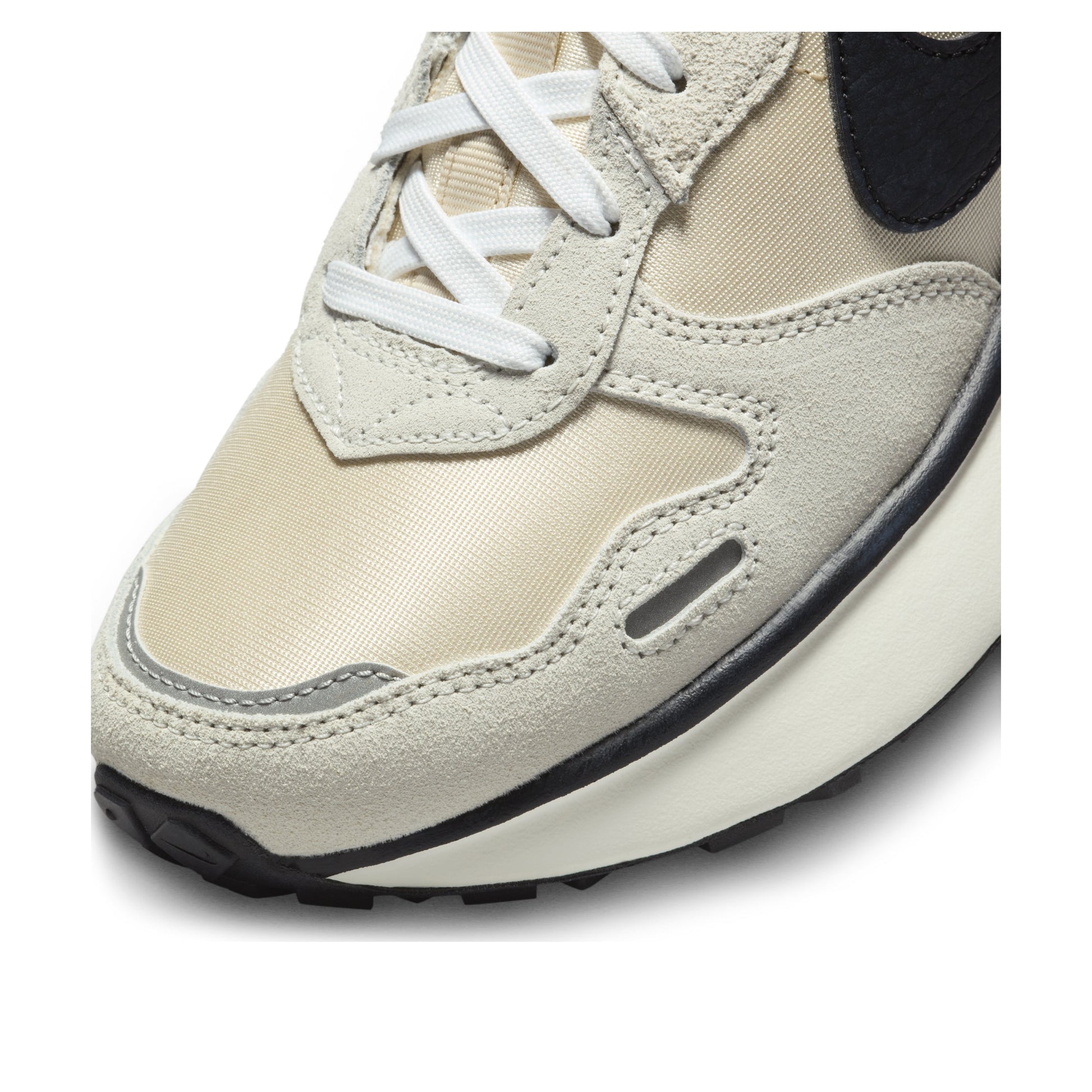 (WMNS) Nike Phoenix Waffle 'Summit White Black' FD2196-100