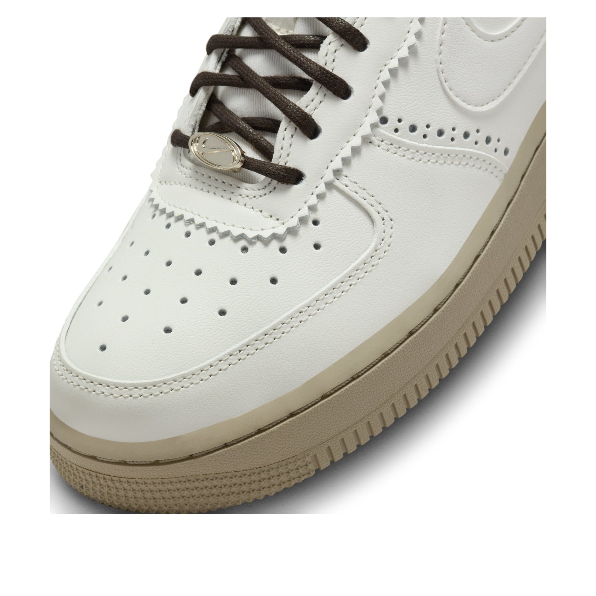 (WMNS) Nike Air Force 1 Low 'Brogue' FV3700-112