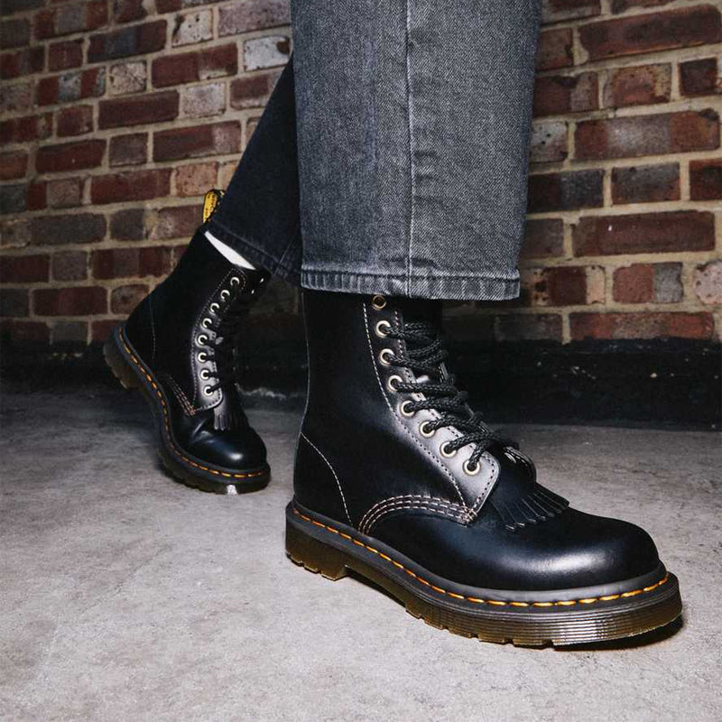 (WMNS) Dr. Martens 1460 Pascal Abruzzo Martin Boots Black 26940001
