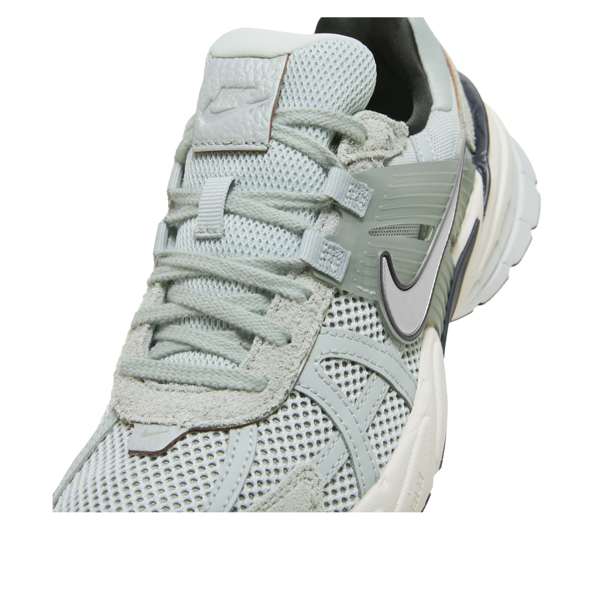 (WMNS) Nike V2K Run 'Light Pumice Black Chrome' FN6703-003