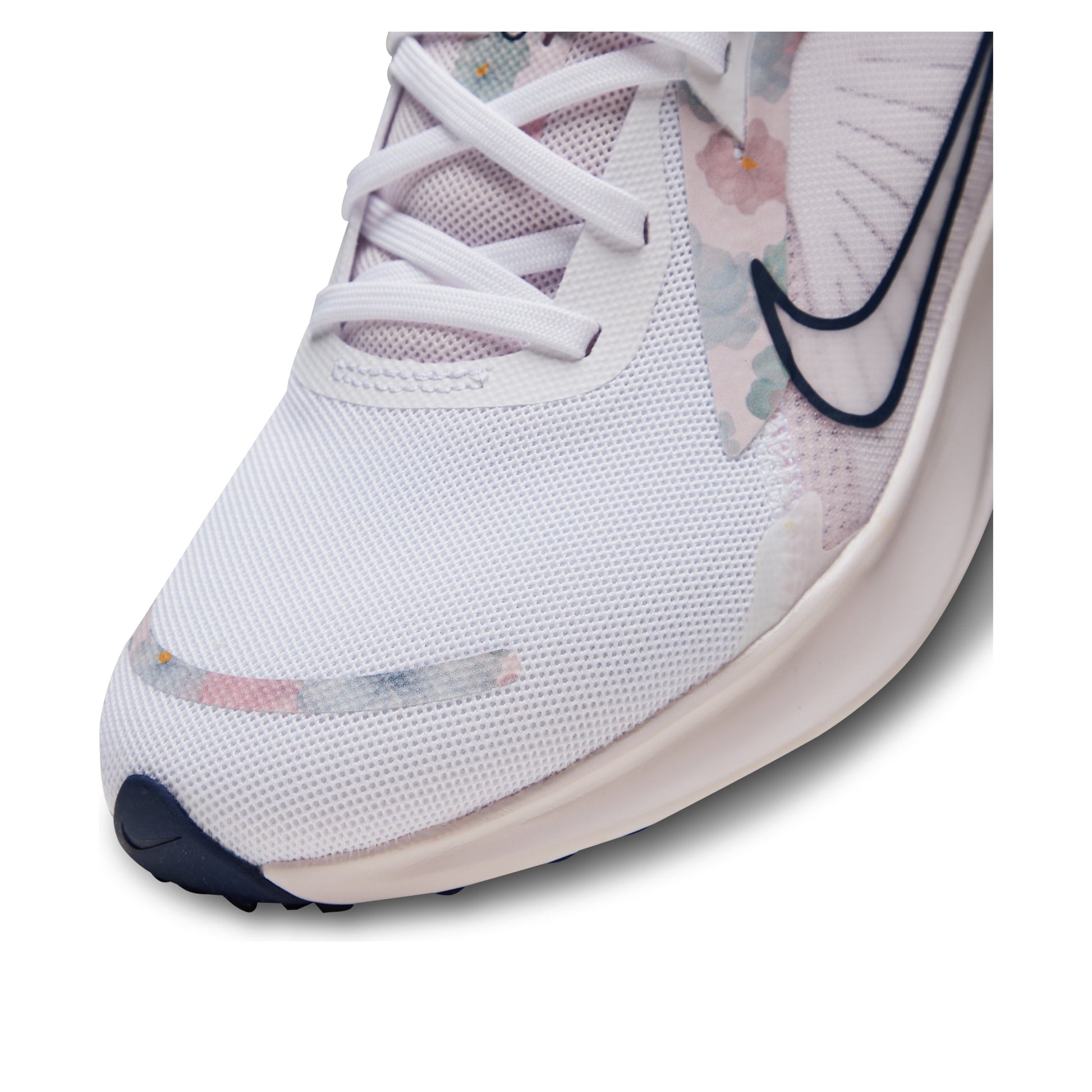 (WMNS) Nike Quest 5 Premium 'White Pearl Pink' FB6944-100