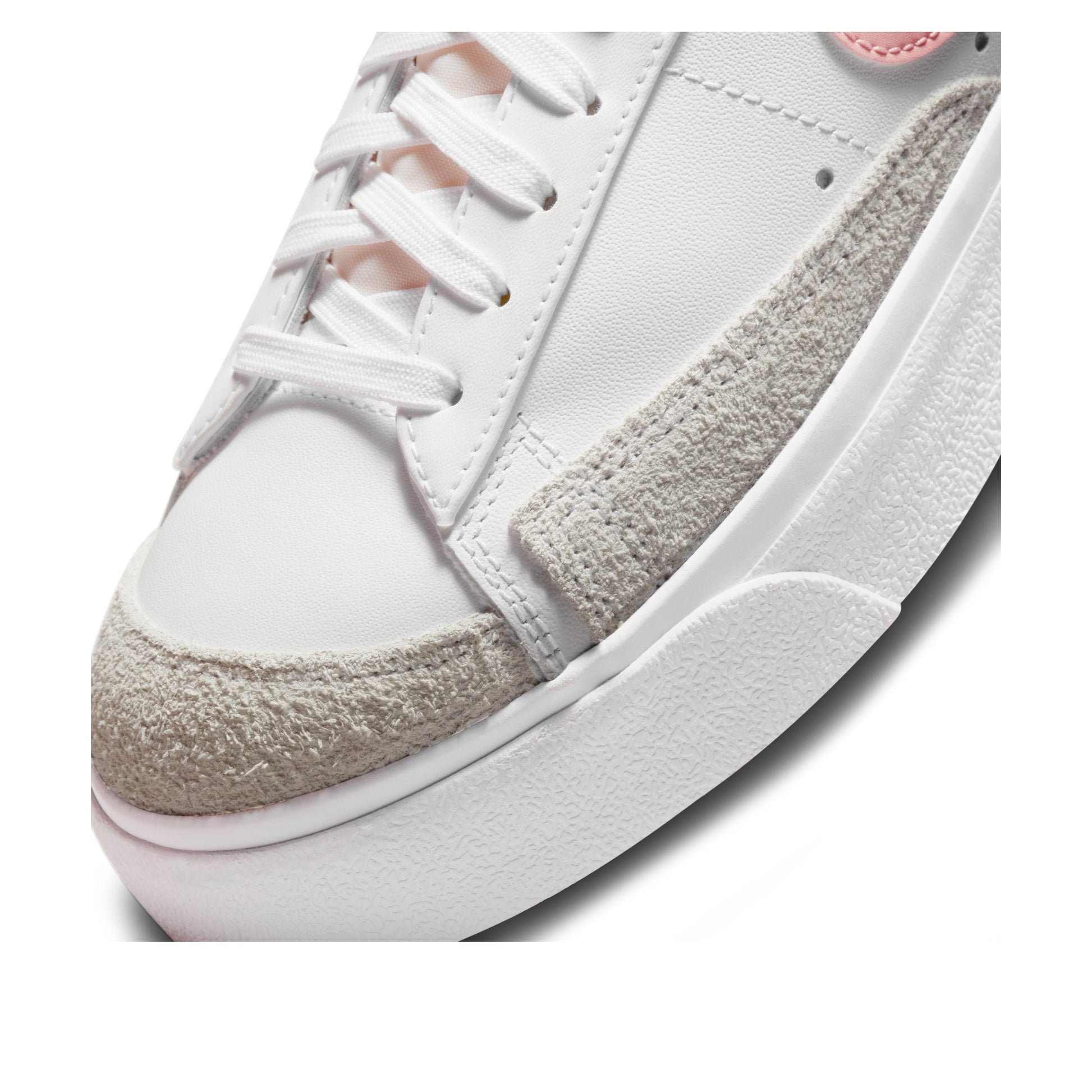 (WMNS) Nike Blazer Low Platform 'White Pink Glaze' DJ0292-103