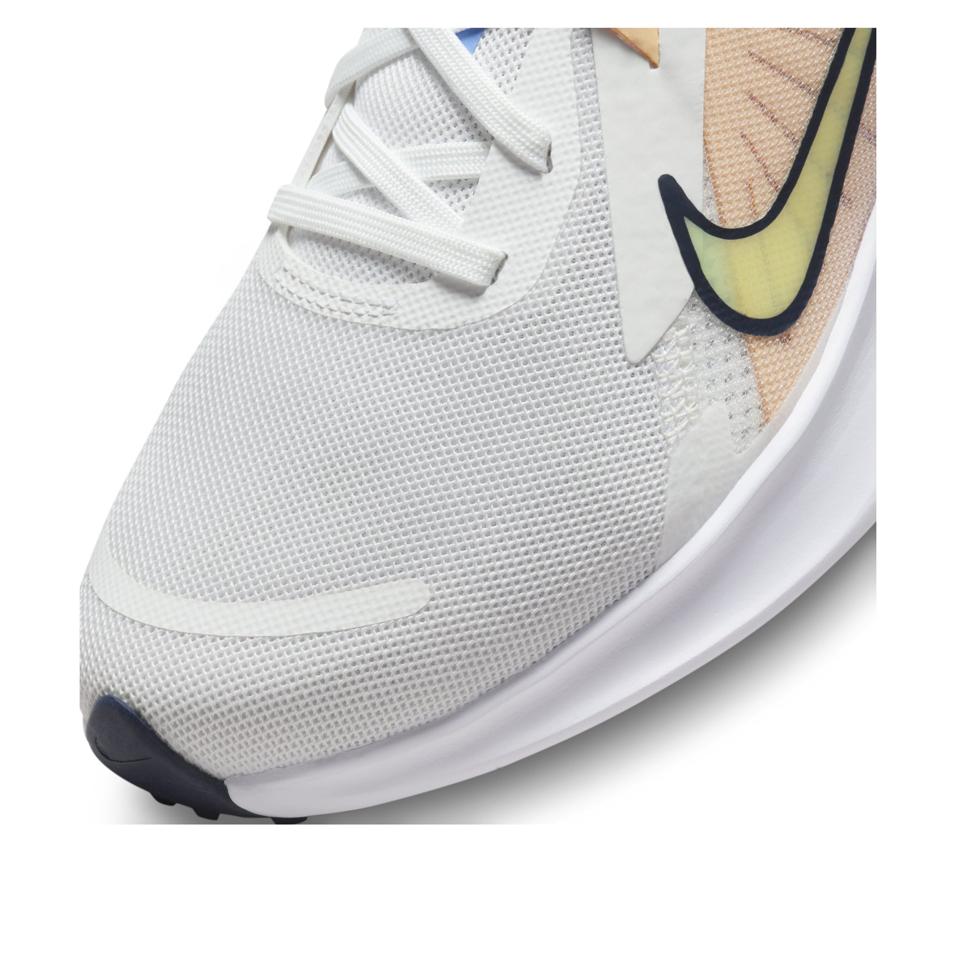 (WMNS) Nike Quest 5 'White Orange Black' DD9291-103