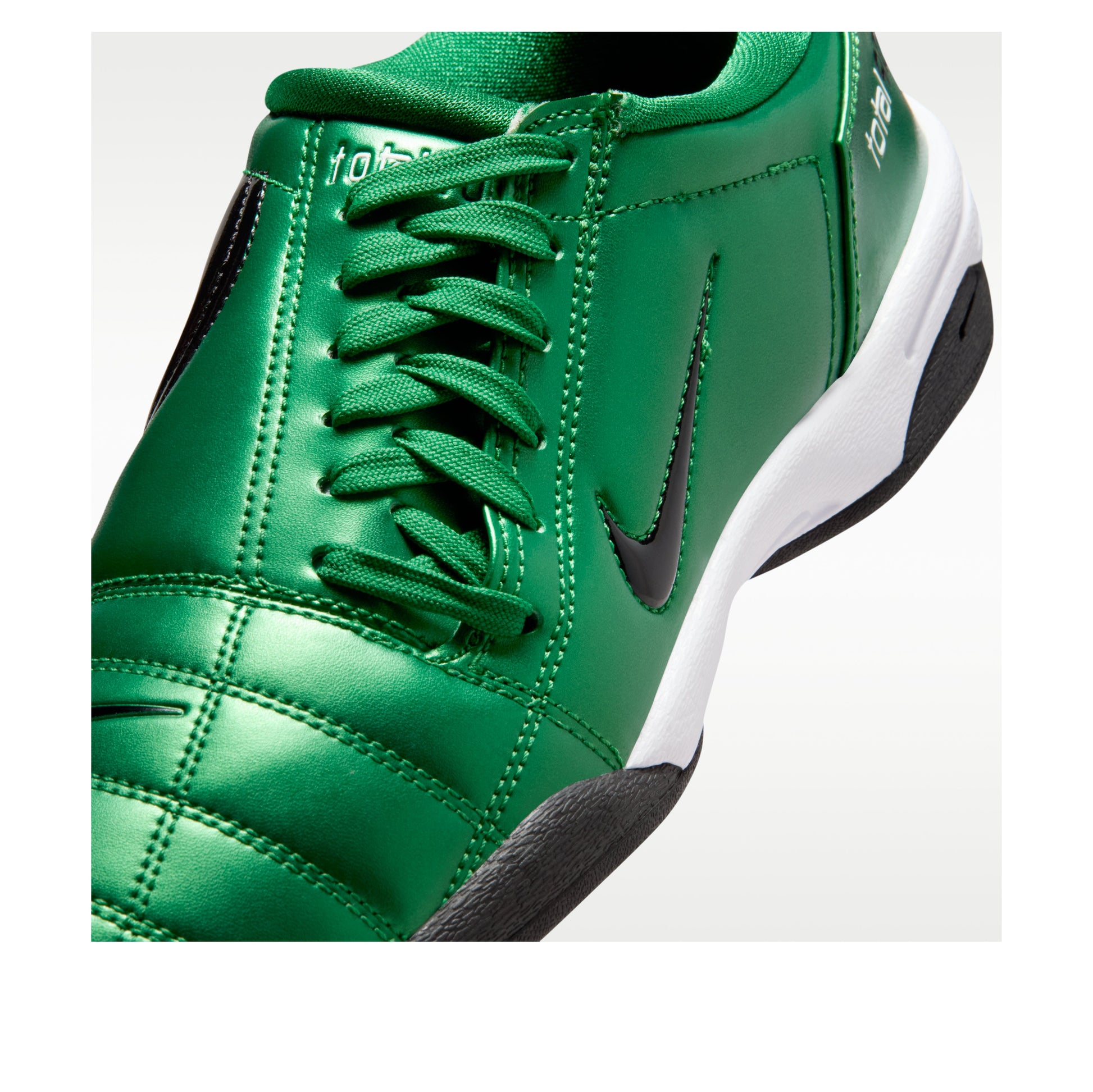 (WMNS) Nike Total90 'Pine Green White Black' IM7595-300