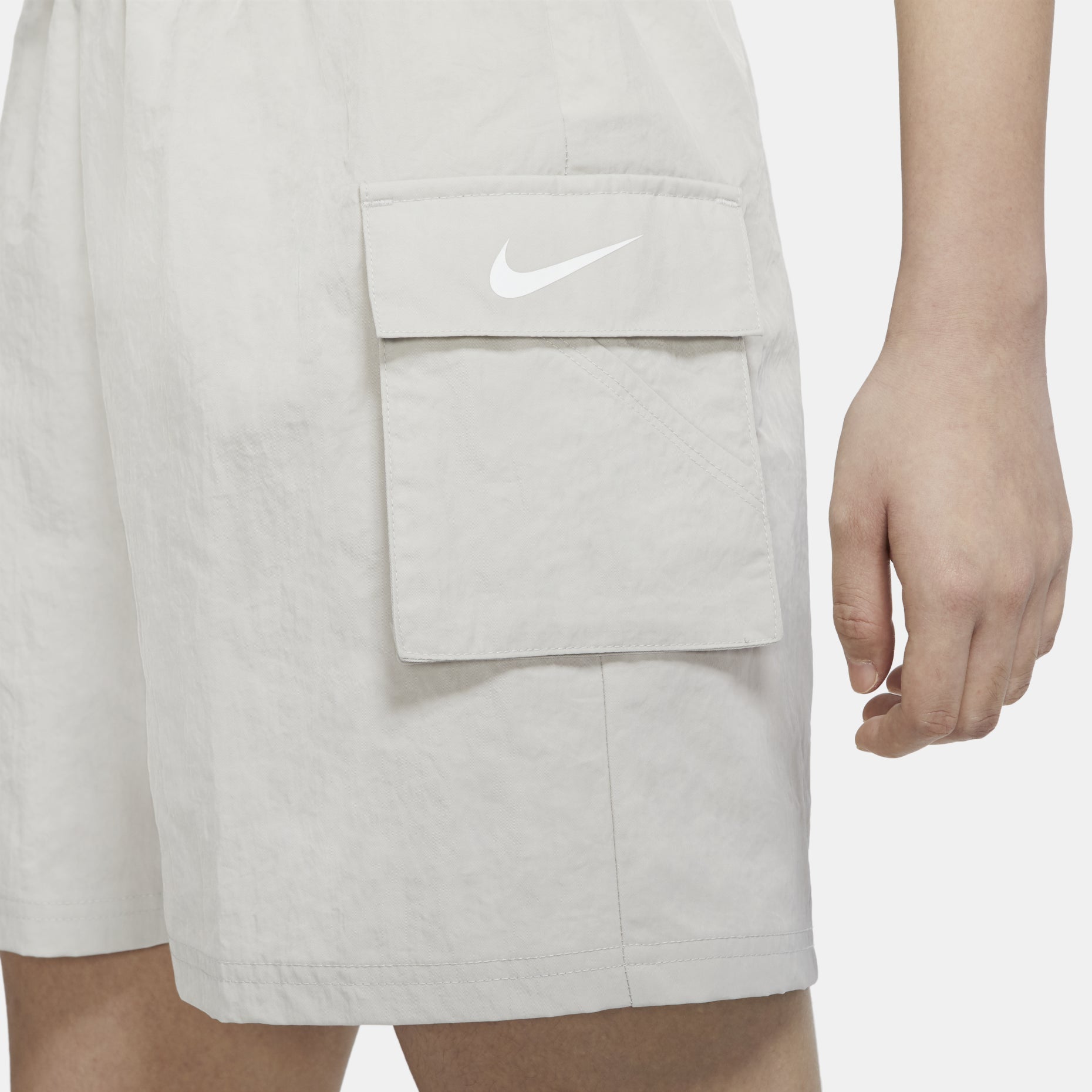 (WMNS) Nike Sportswear Essential Woven High-Rise Shorts 'Grey' DM6248-012