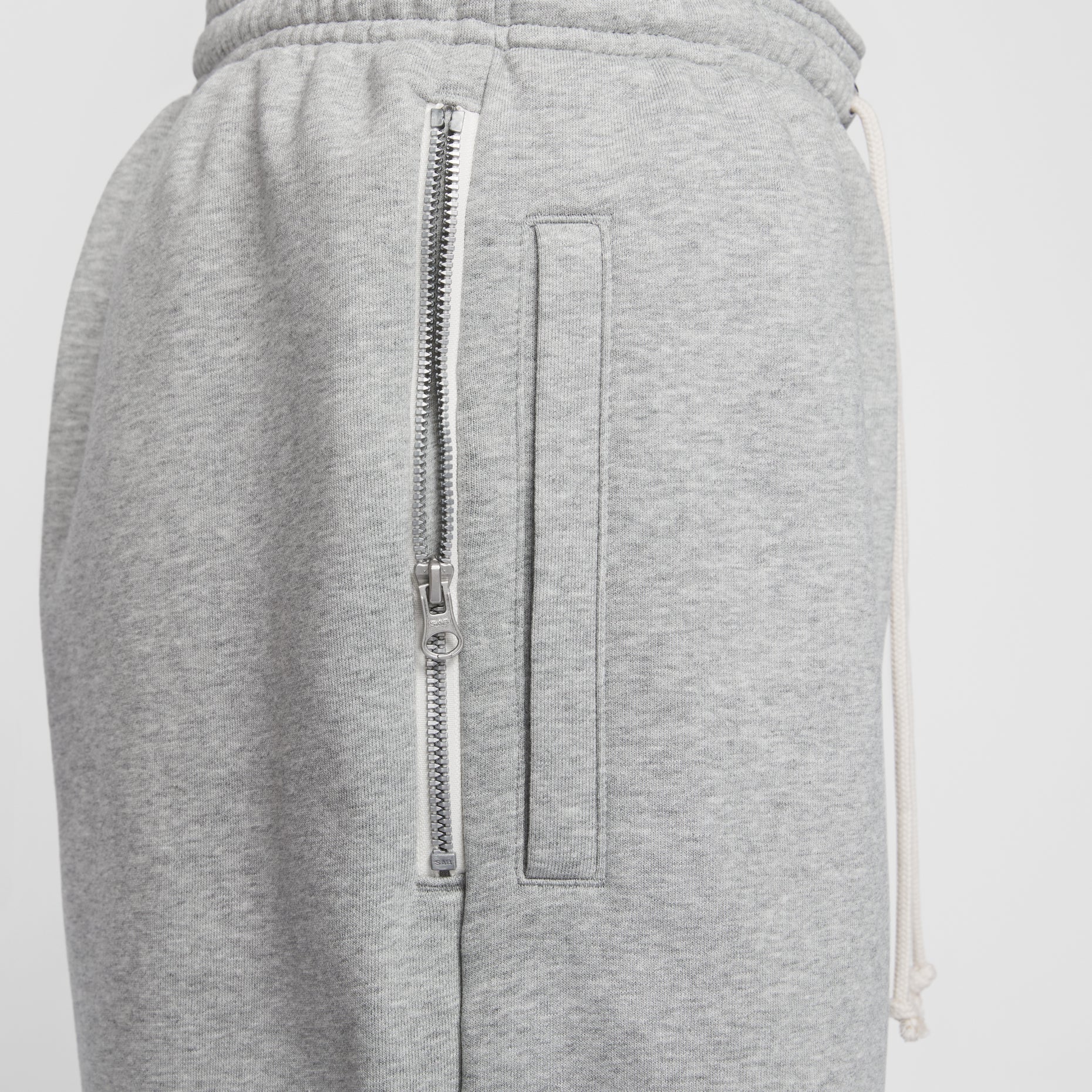 Nike Standard Issue Dri-FIT Basketball Shorts Asia Sizing 'Grey' FZ0217-063