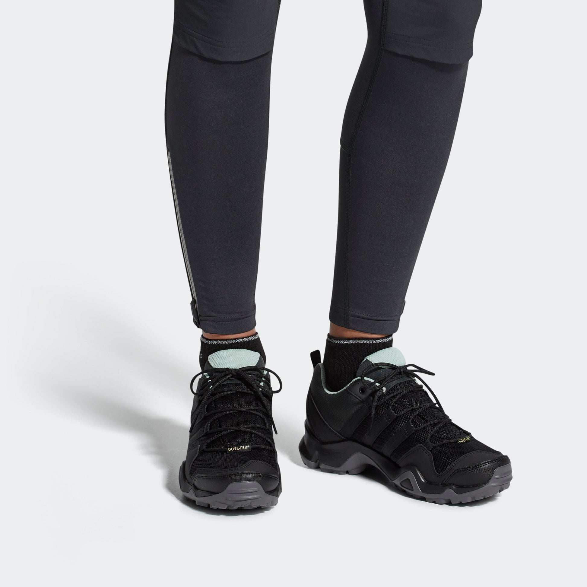 (WMNS) adidas Terrex Ax2r Gore-tex 'Black' AC8064